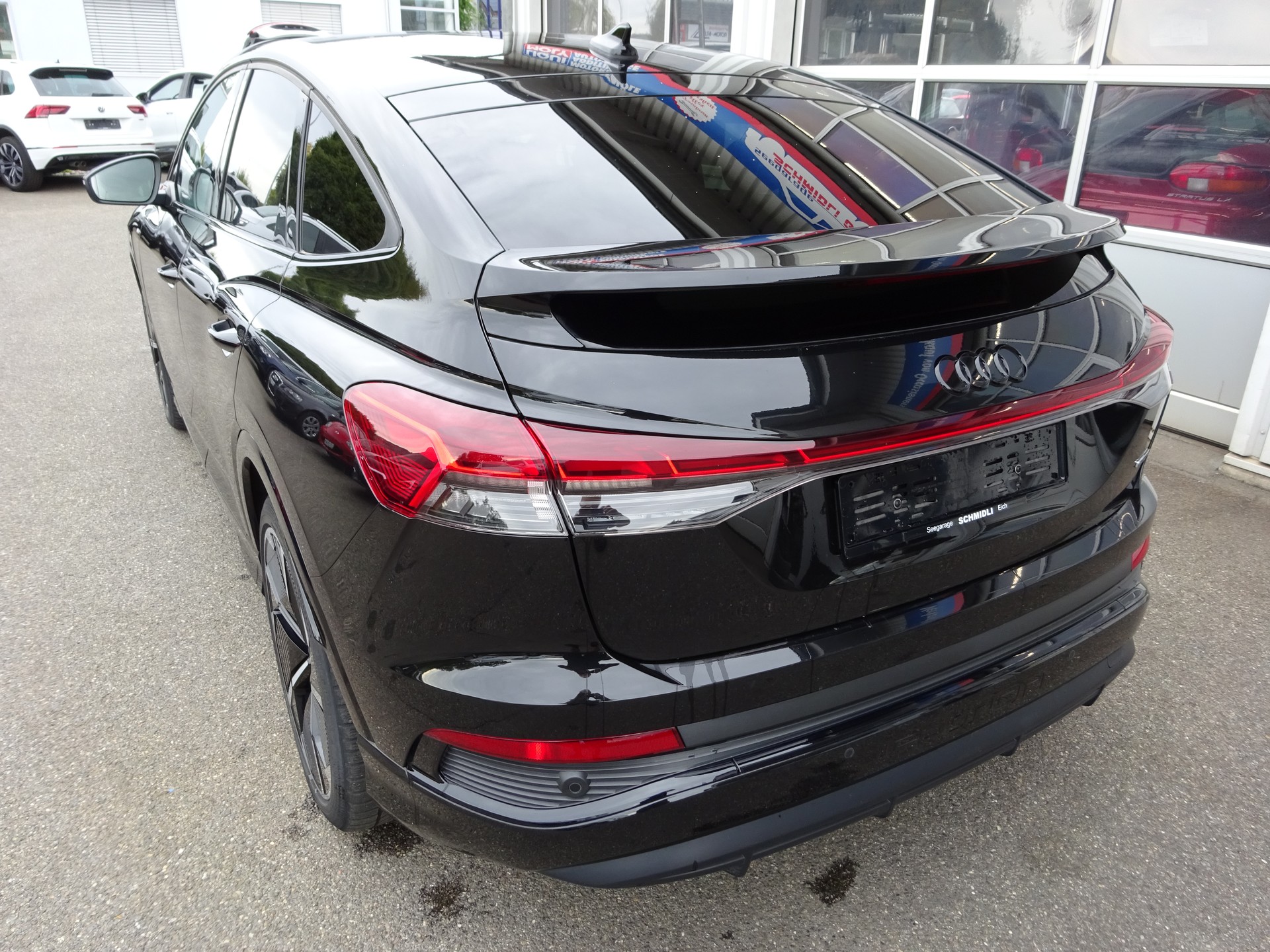 AUDI Q4 Sportback e-tron 50 quattro-image-1