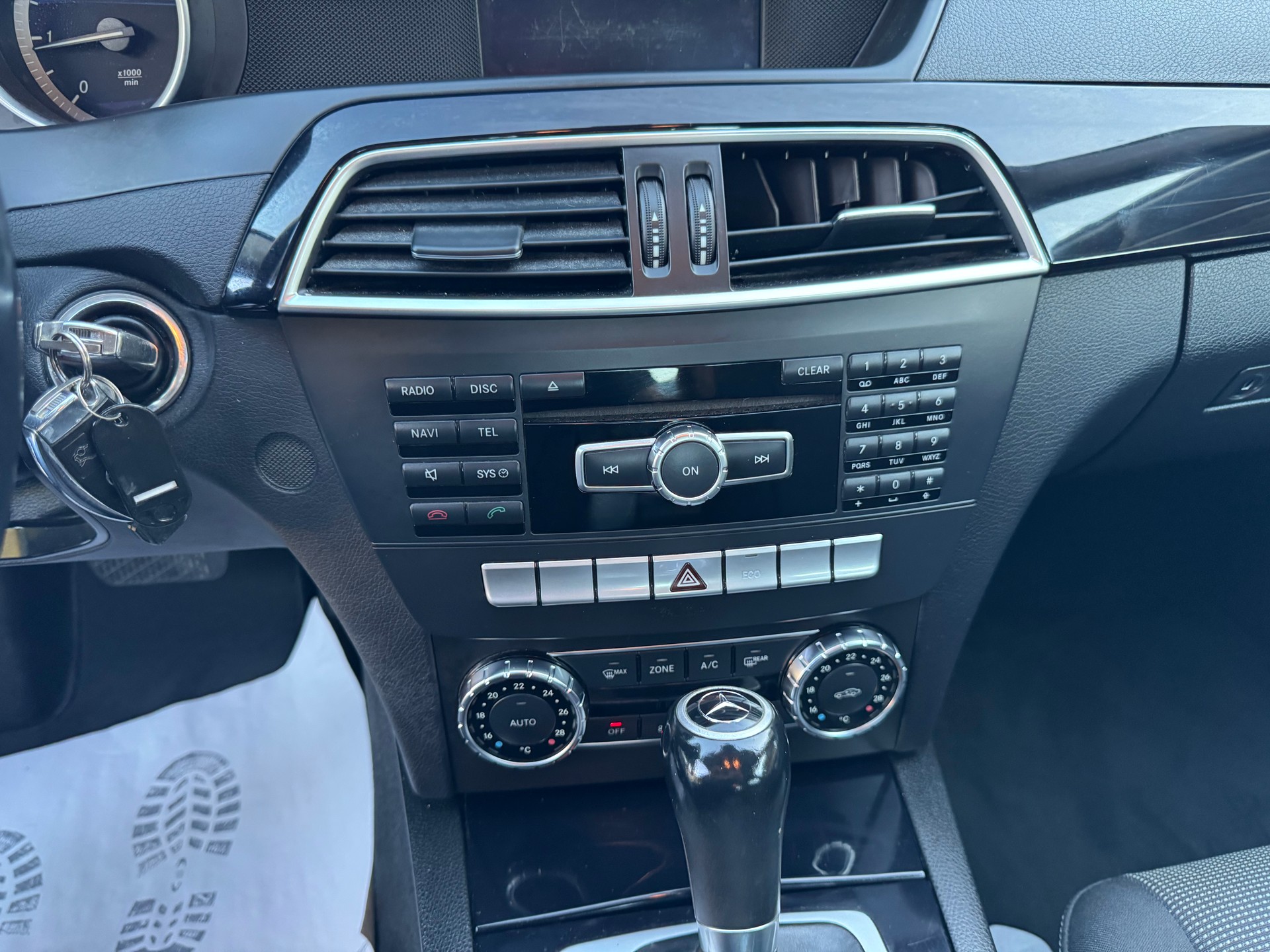 MERCEDES-BENZ C 200 CDI BlueEfficiency Automatic-image-22