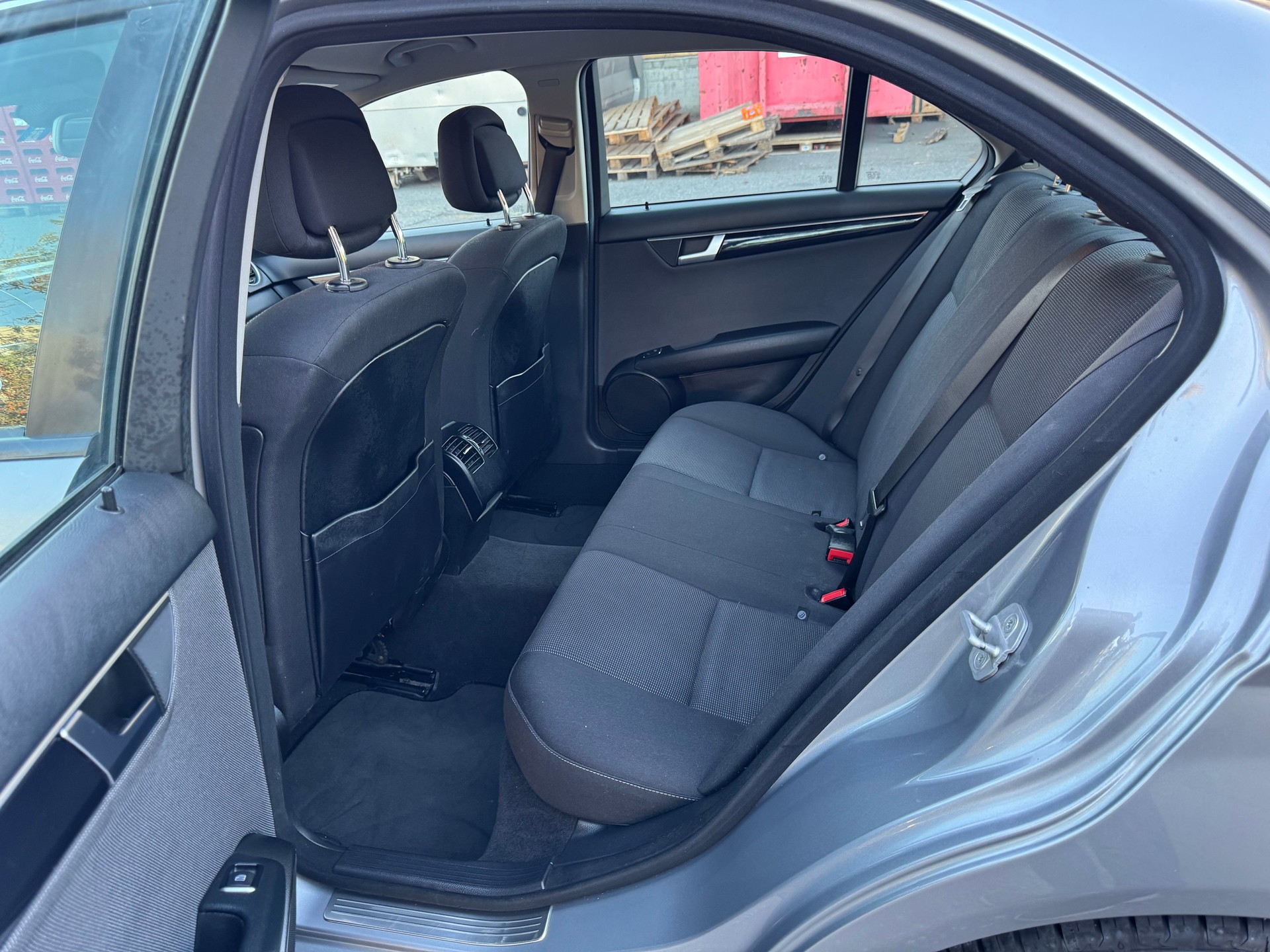 MERCEDES-BENZ C 200 CDI BlueEfficiency Automatic-image-15