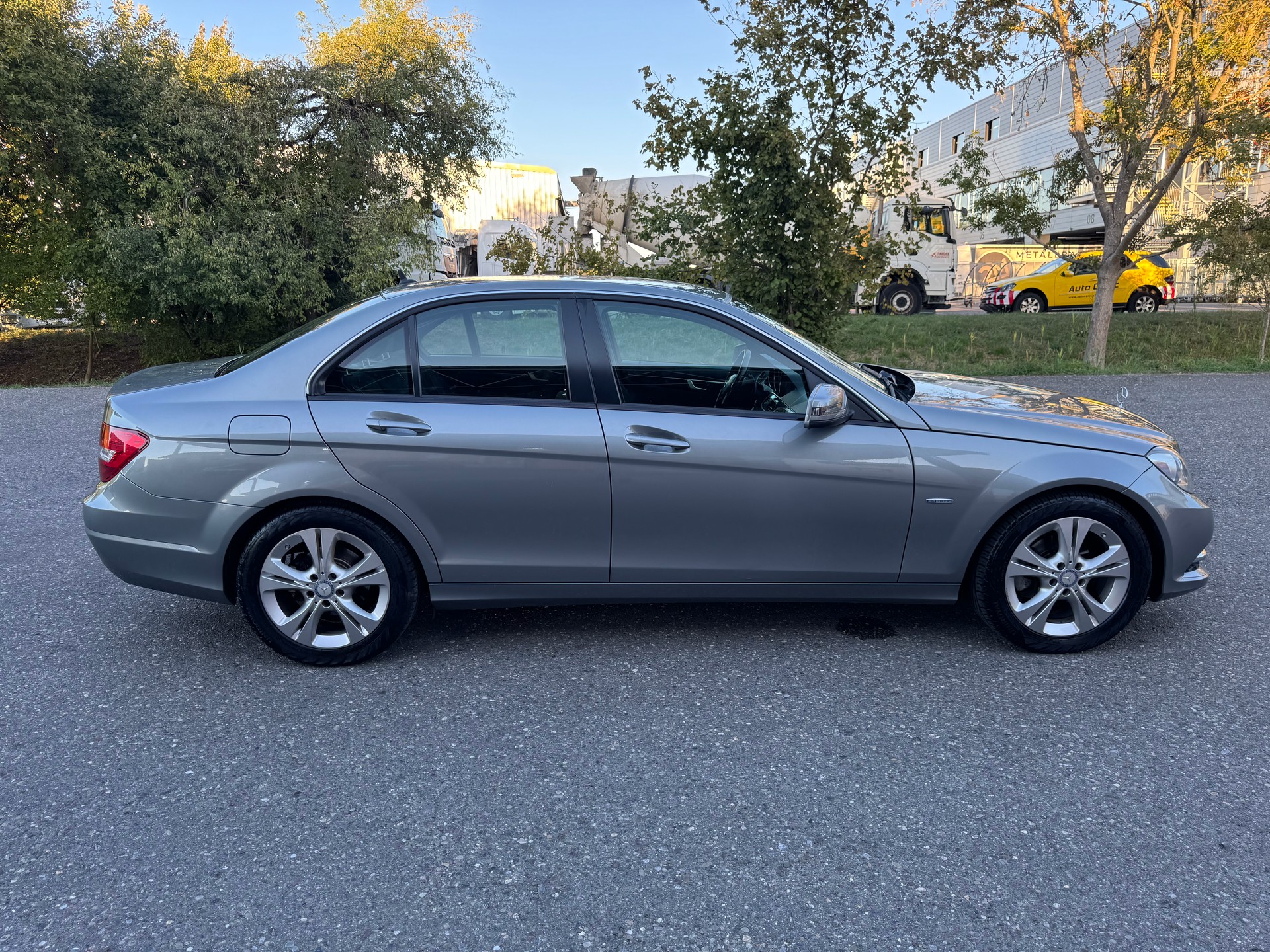 MERCEDES-BENZ C 200 CDI BlueEfficiency Automatic-image-8