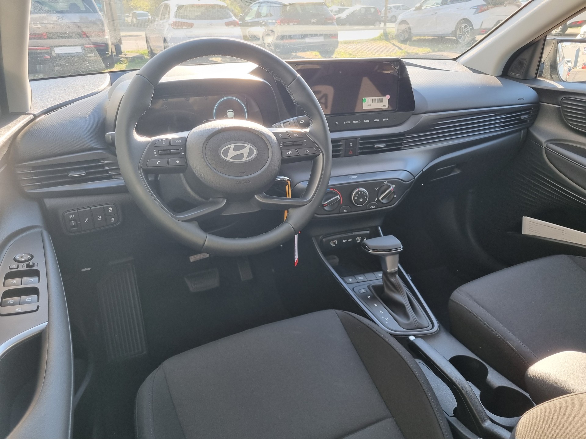 HYUNDAI i20 1.0 T-GDi Amplia DCT-image-11