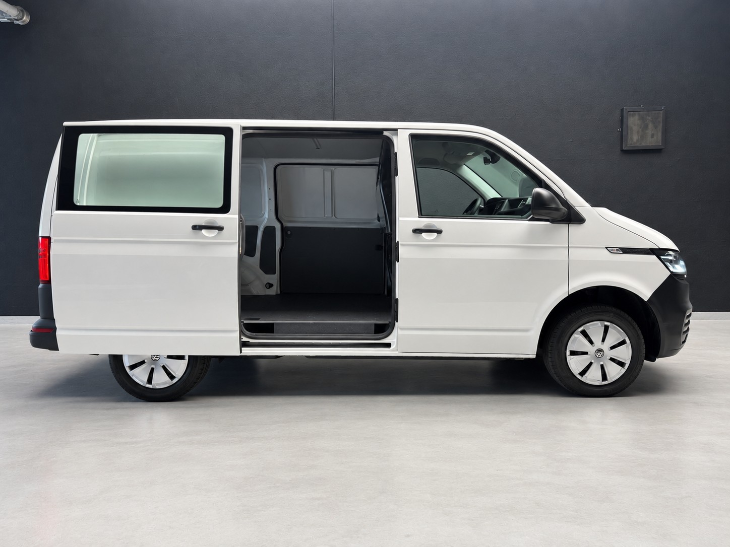VW T6.1 2.0 TDI DSG • Schiebetüren links & rechts-image-14