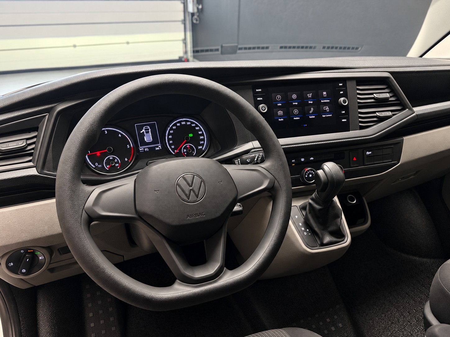 VW T6.1 2.0 TDI DSG • Schiebetüren links & rechts-image-11