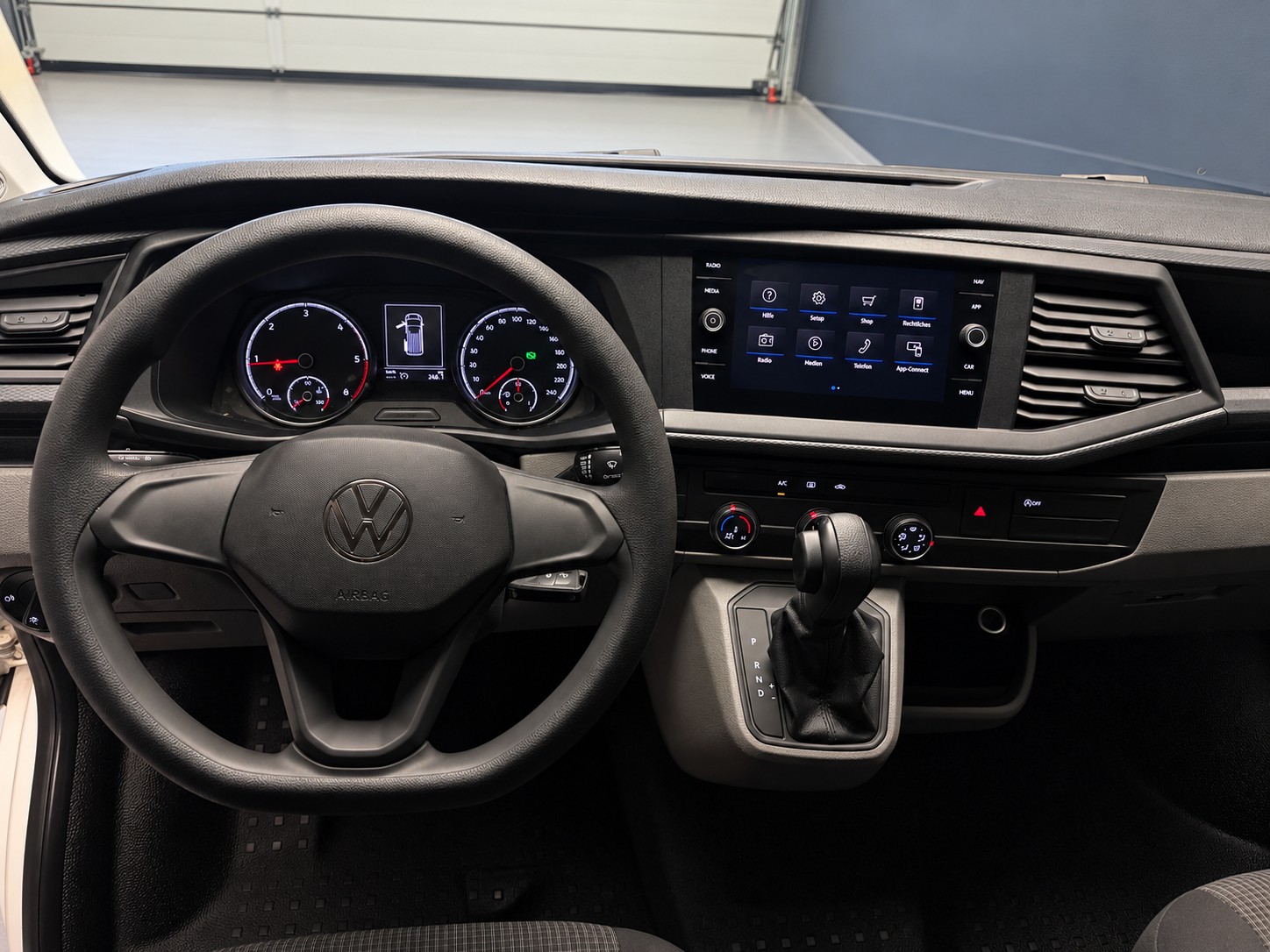 VW T6.1 2.0 TDI DSG • Schiebetüren links & rechts-image-12