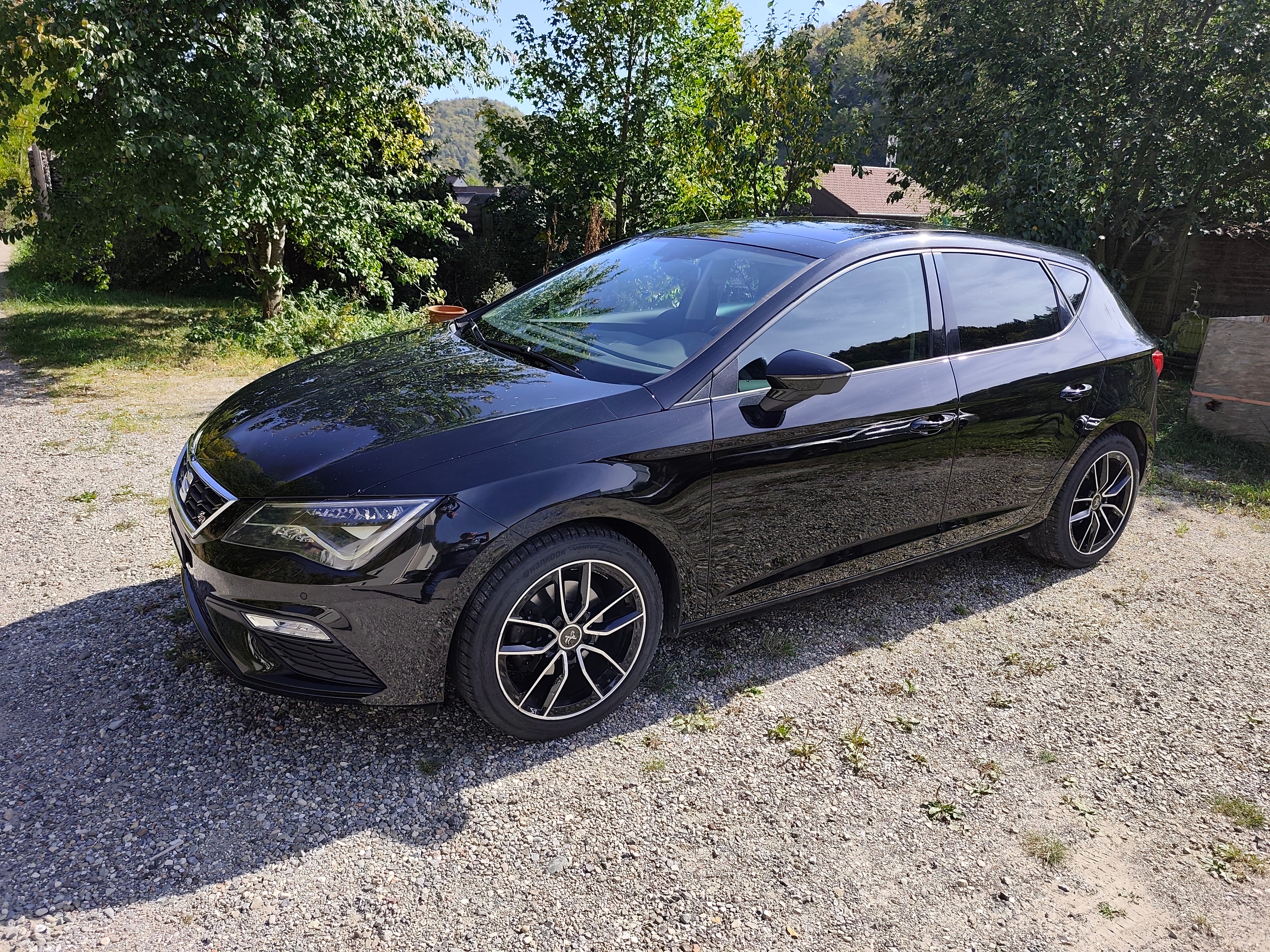 Car photo