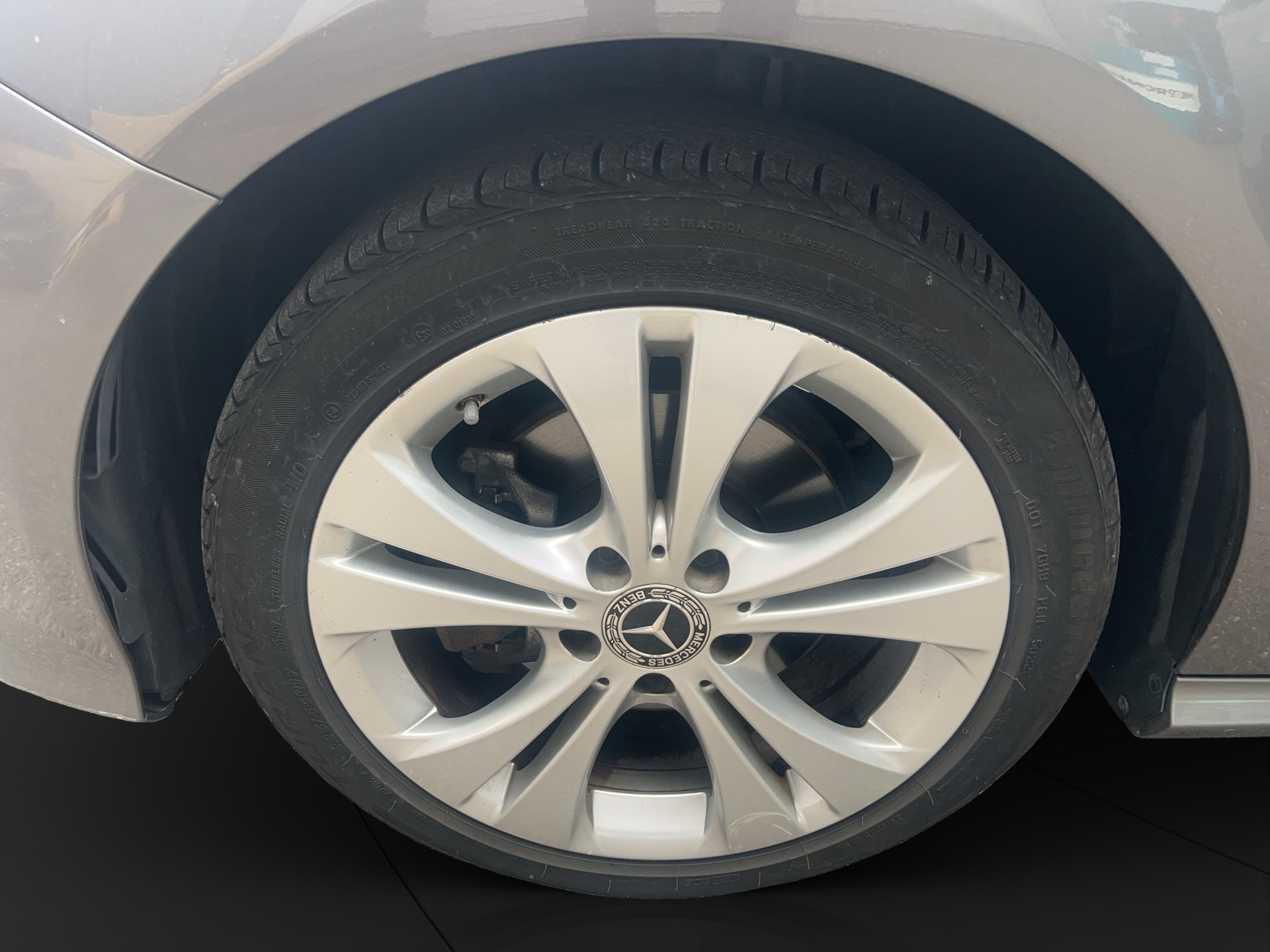 MERCEDES-BENZ B 220 AMG Line 4Matic 7G-DCT-image-14