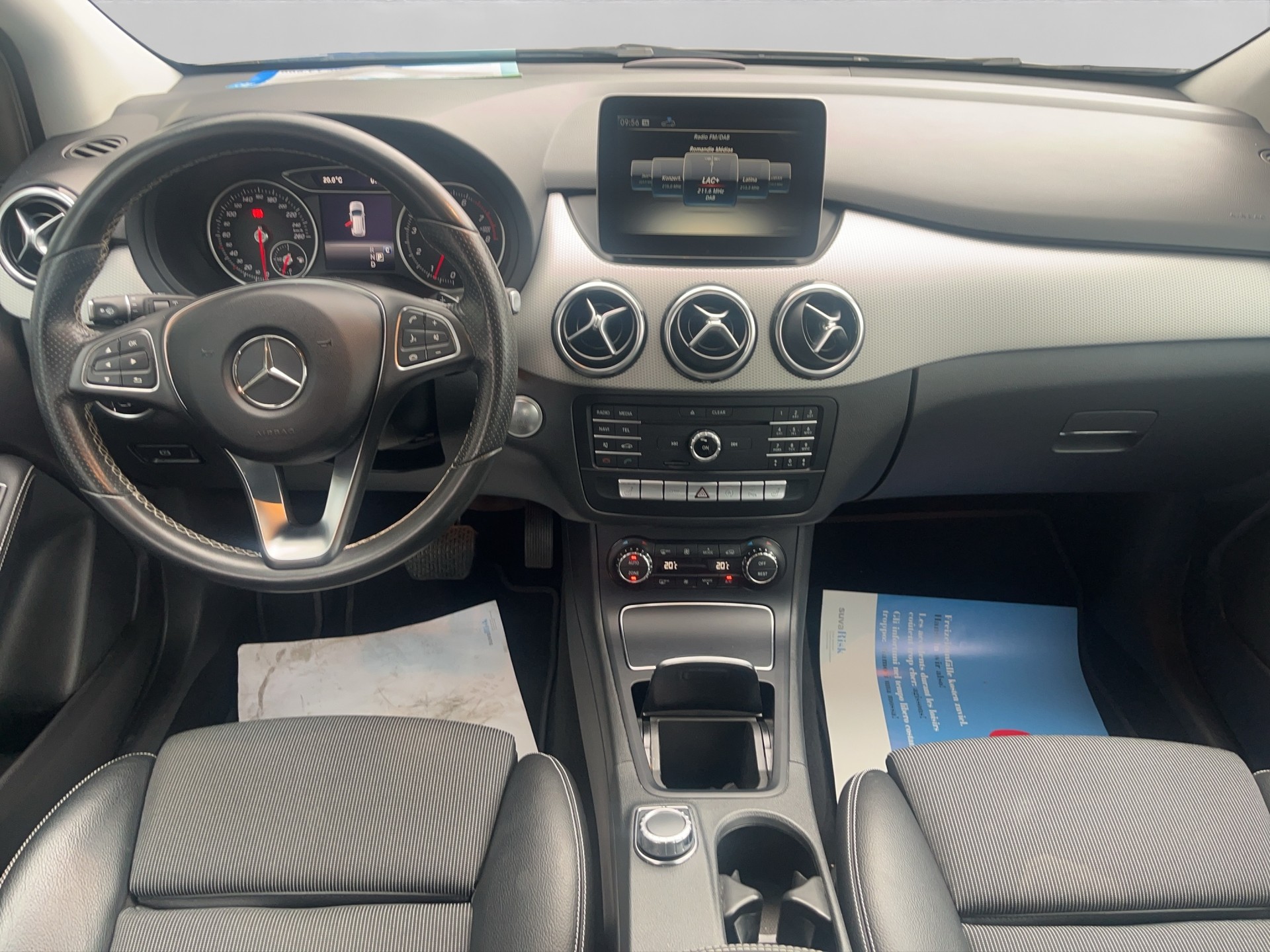 MERCEDES-BENZ B 220 AMG Line 4Matic 7G-DCT-image-7