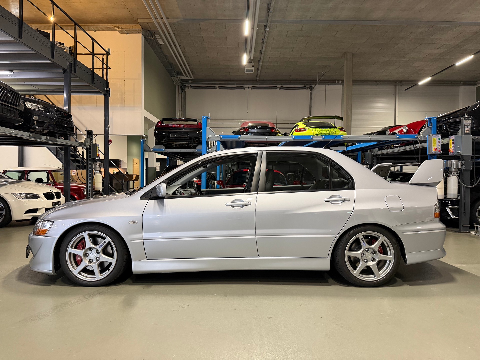 MITSUBISHI Lancer Evo VIII *KW V3- New condition*