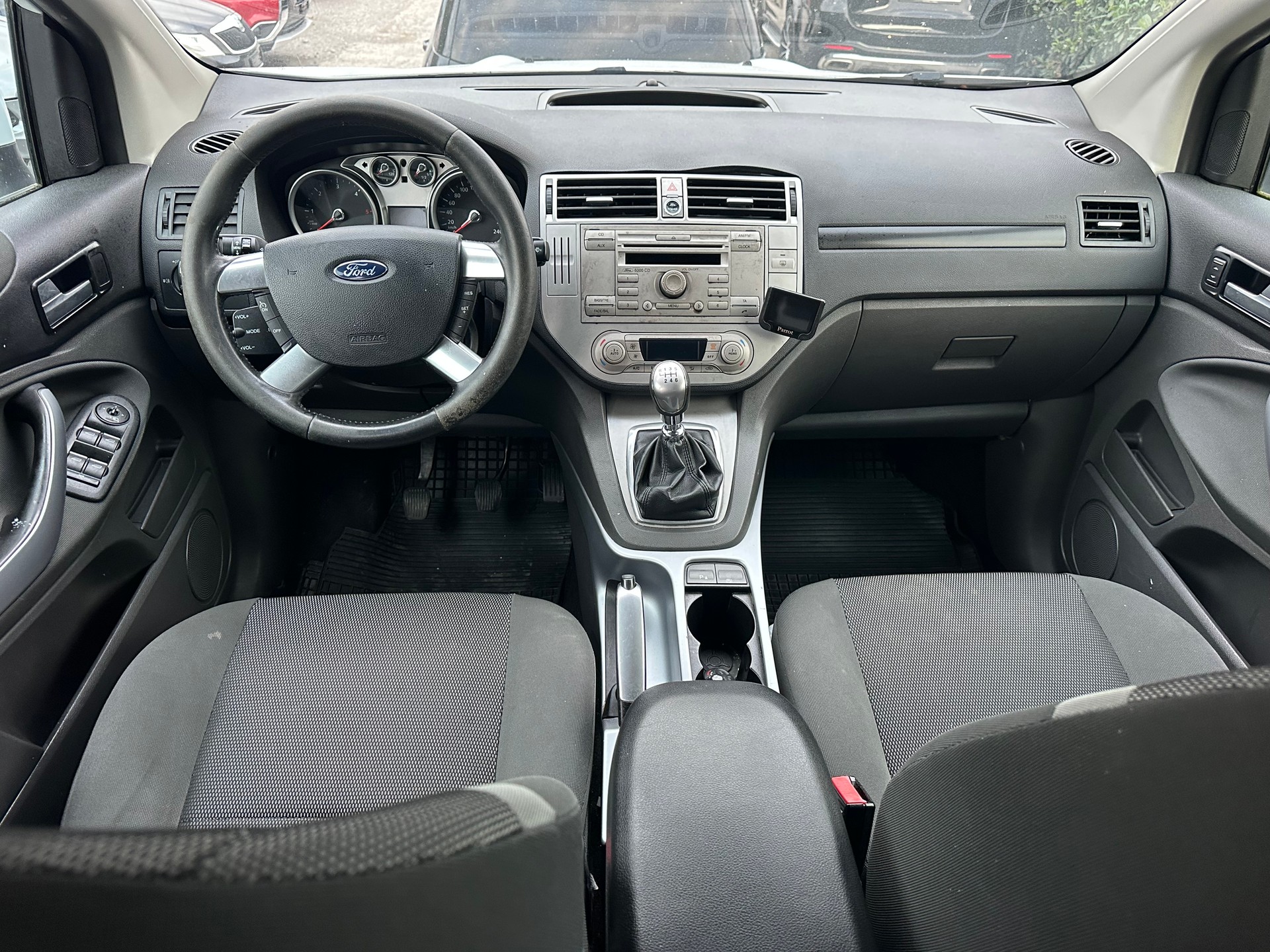FORD Kuga 2.0 TDCi Carving-image-4