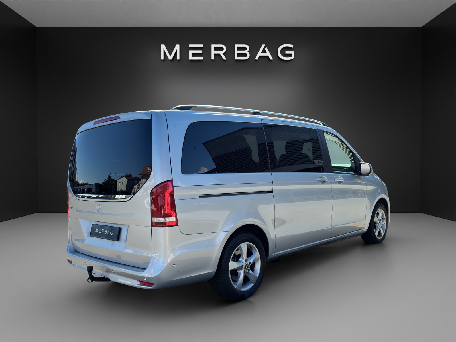 MERCEDES-BENZ V 300 d lang Avantgarde 9G-Tronic-image-6