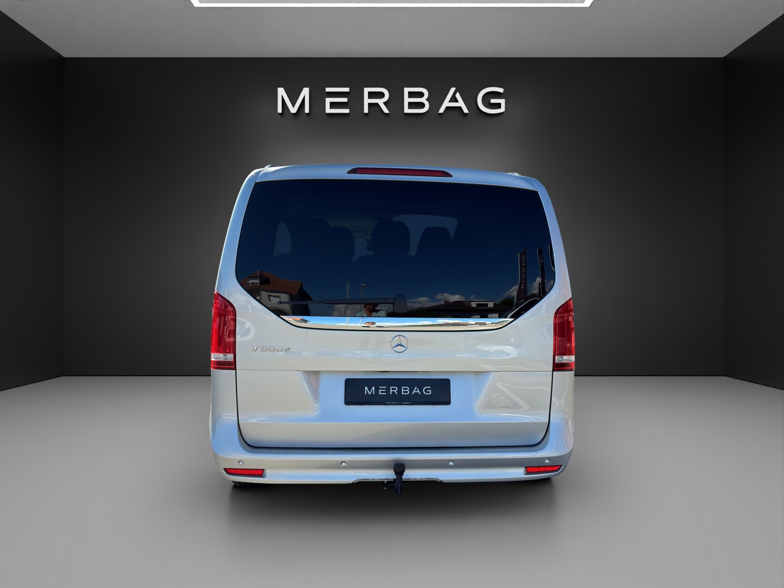 MERCEDES-BENZ V 300 d lang Avantgarde 9G-Tronic-image-4