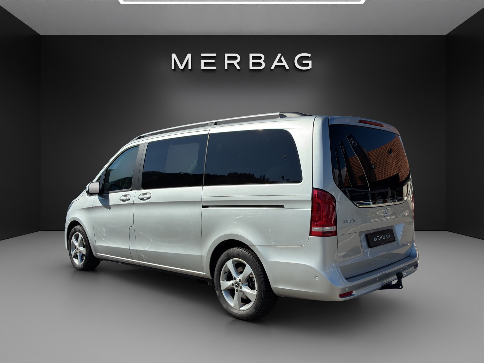 MERCEDES-BENZ V 300 d lang Avantgarde 9G-Tronic-image-3