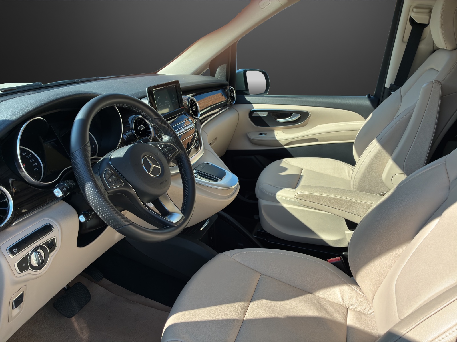 MERCEDES-BENZ V 300 d lang Avantgarde 9G-Tronic-image-10