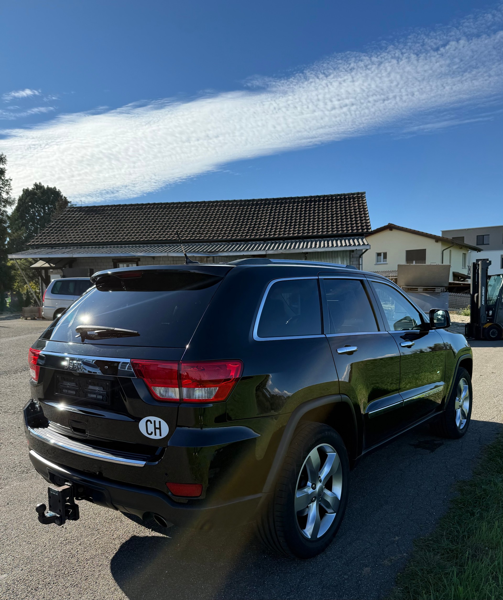 JEEP Grand Cherokee 5.7 HEMI Overland Automatic-image-3