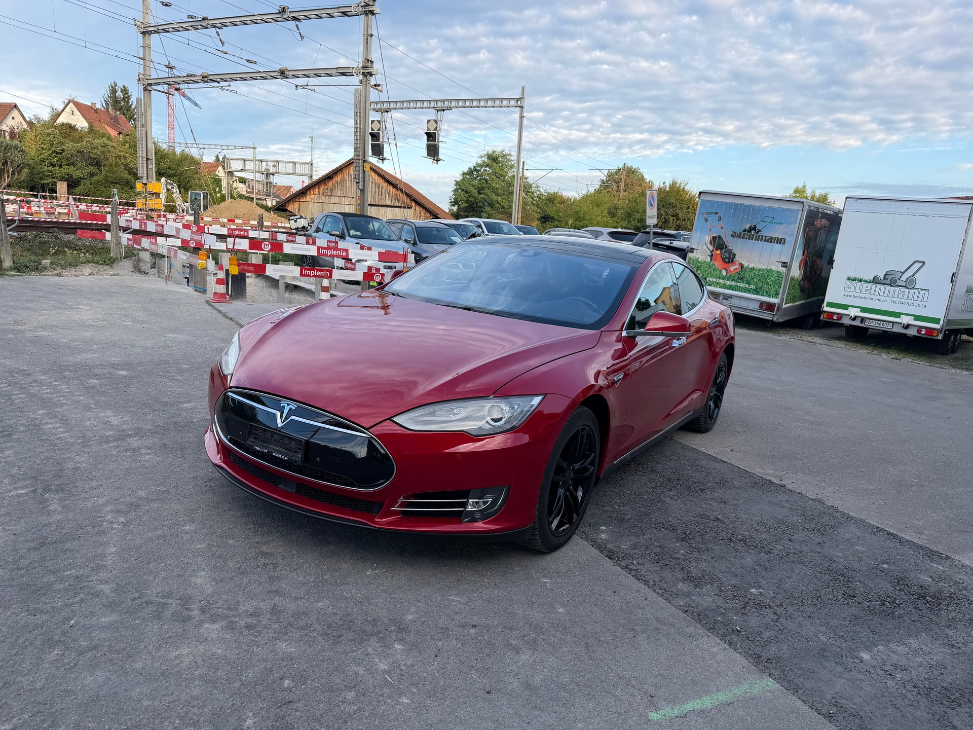 TESLA Model S 85 D Performance-image-2