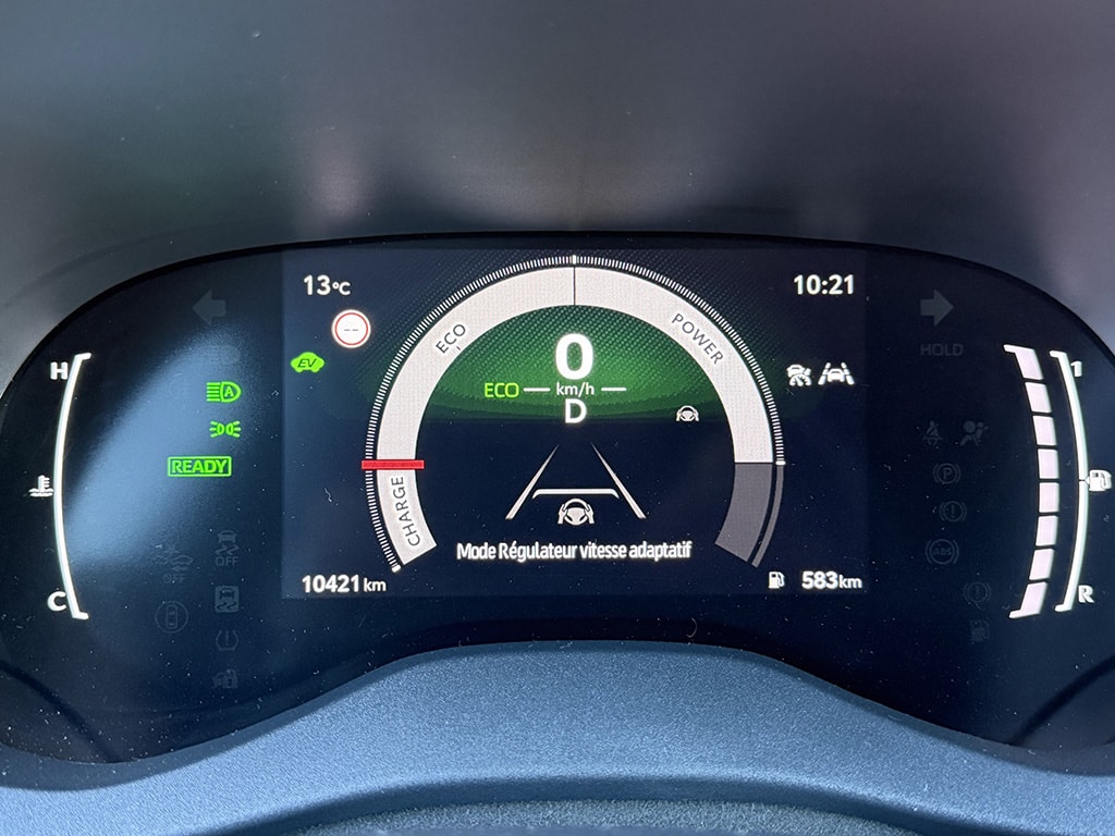 TOYOTA Yaris Cross 1.5 VVT-i HSD Trend AWD-i-image-14