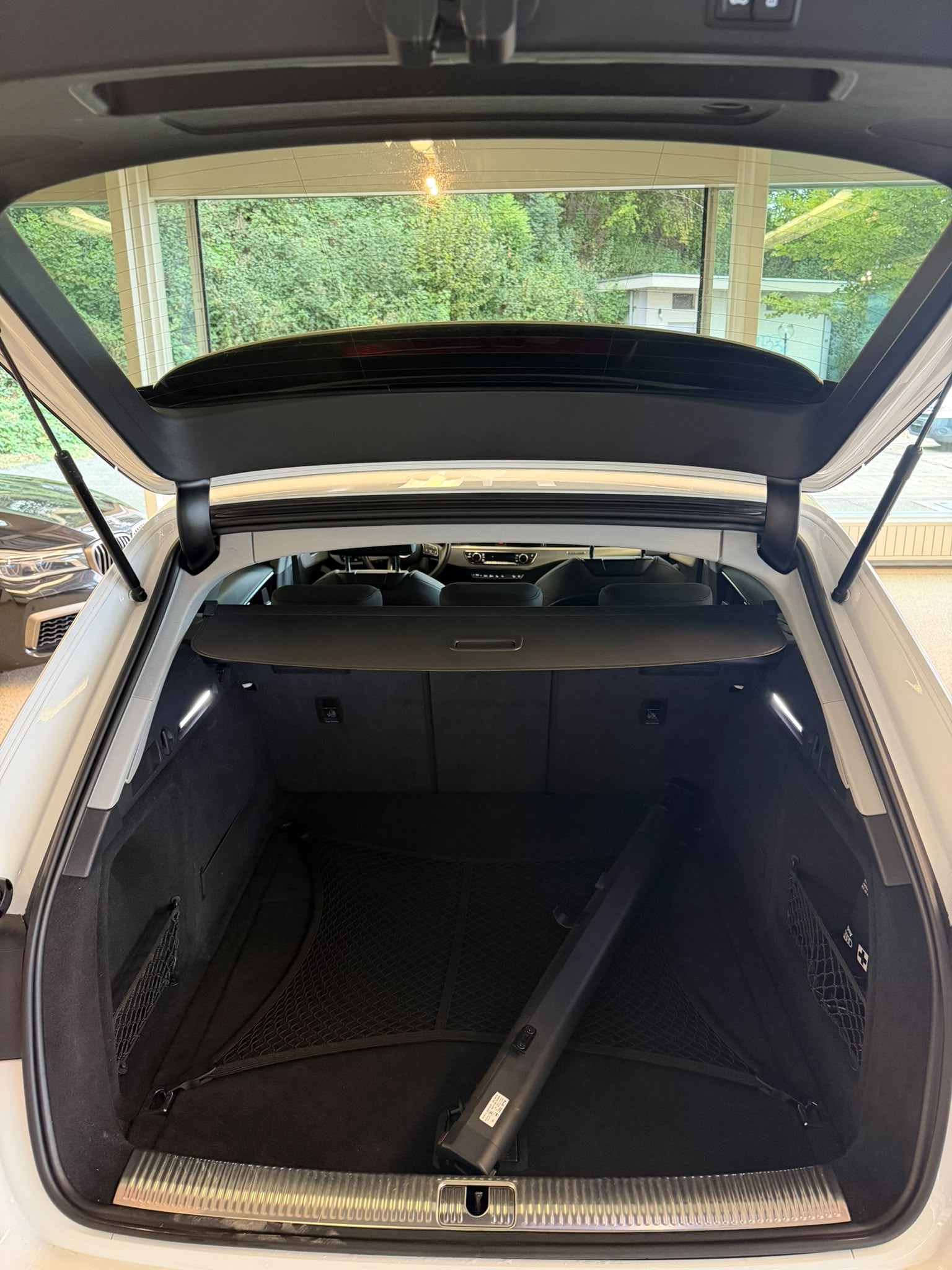 AUDI A4 allroad 40 TDI quattro tiptronic-image-11
