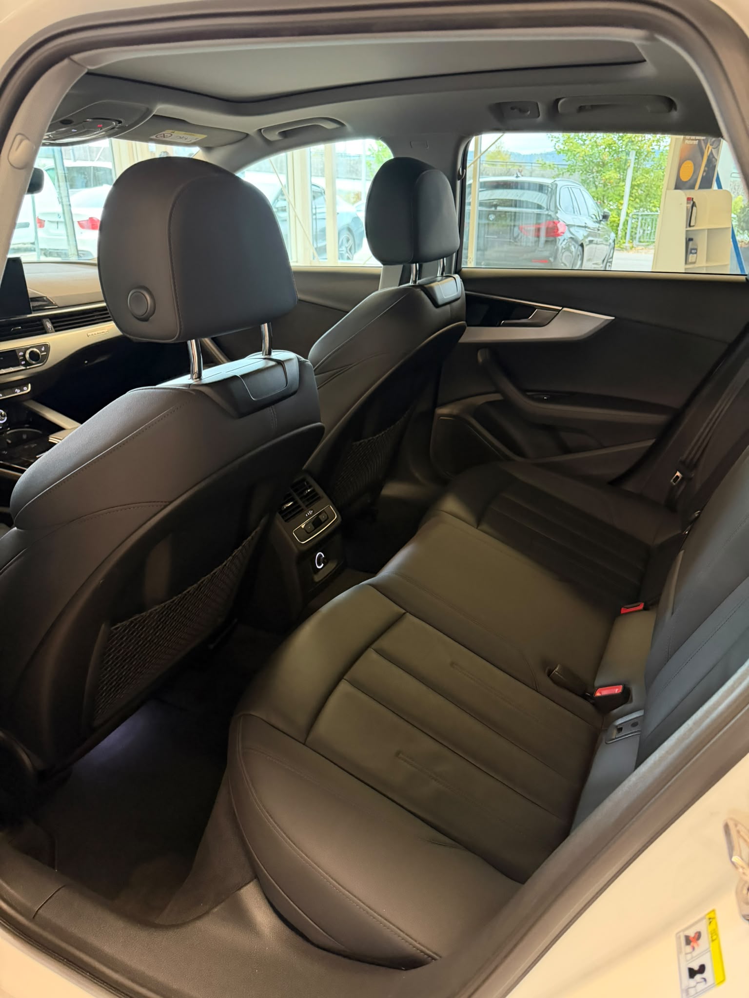 AUDI A4 allroad 40 TDI quattro tiptronic-image-8