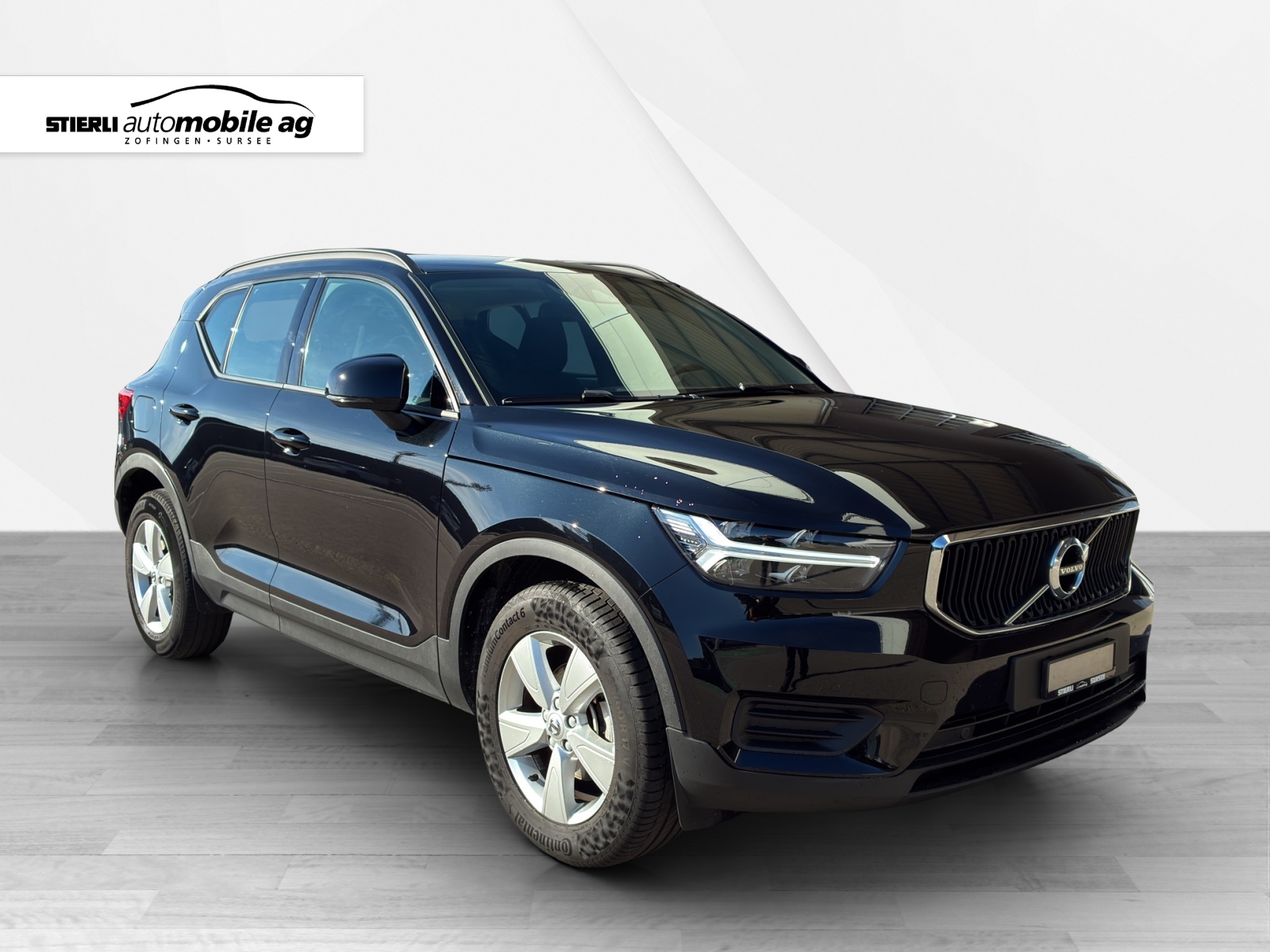 VOLVO XC40 1.5 T3 Momentum Light-showroom-element-2