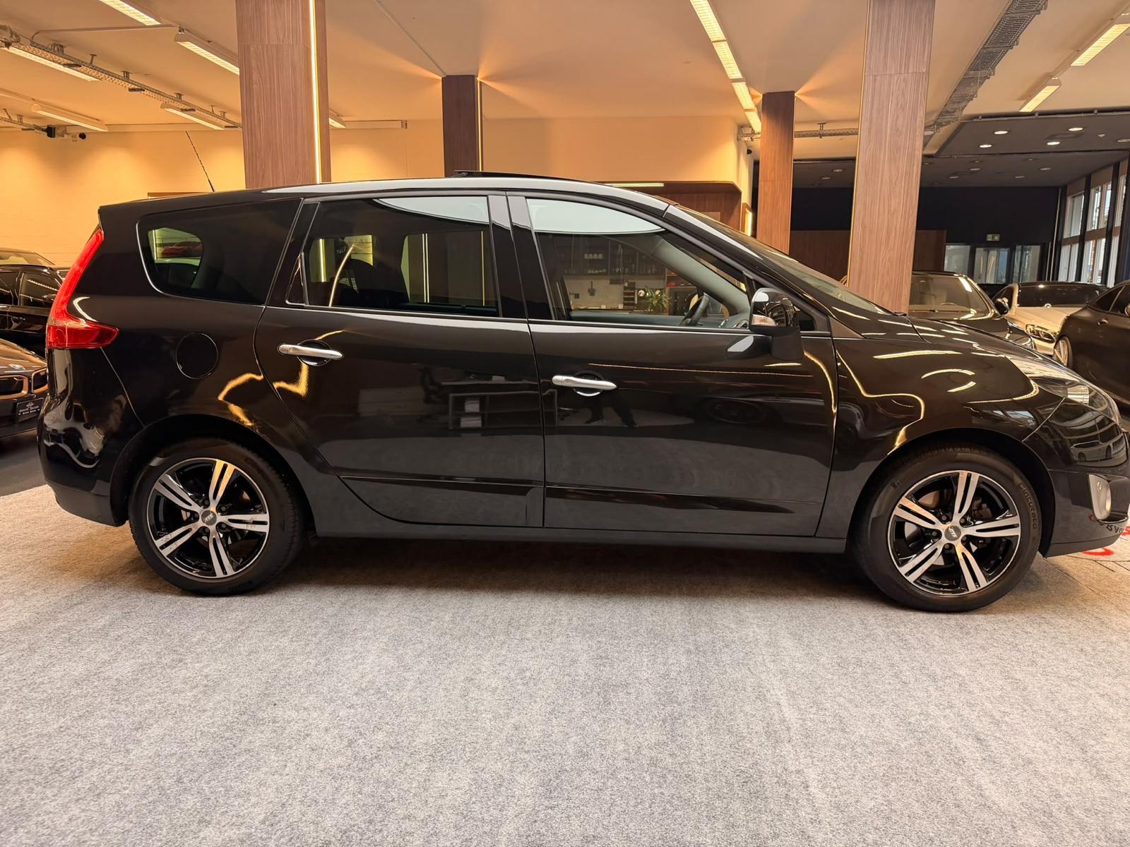 RENAULT Grand Scénic 1.4 TCe 130 Dynamique 5P-image-7