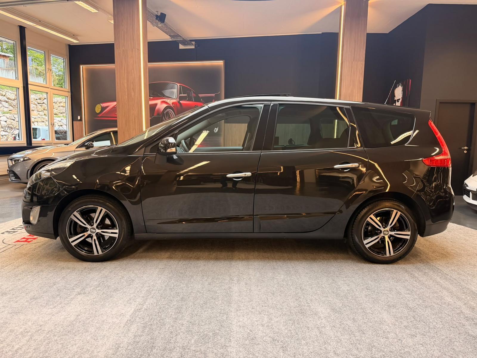 RENAULT Grand Scénic 1.4 TCe 130 Dynamique 5P-image-3