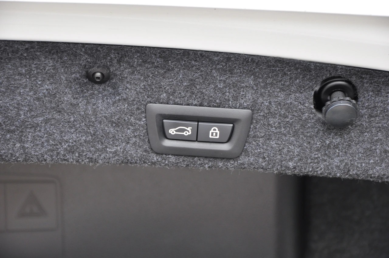 BMW 530i Steptronic-image-23