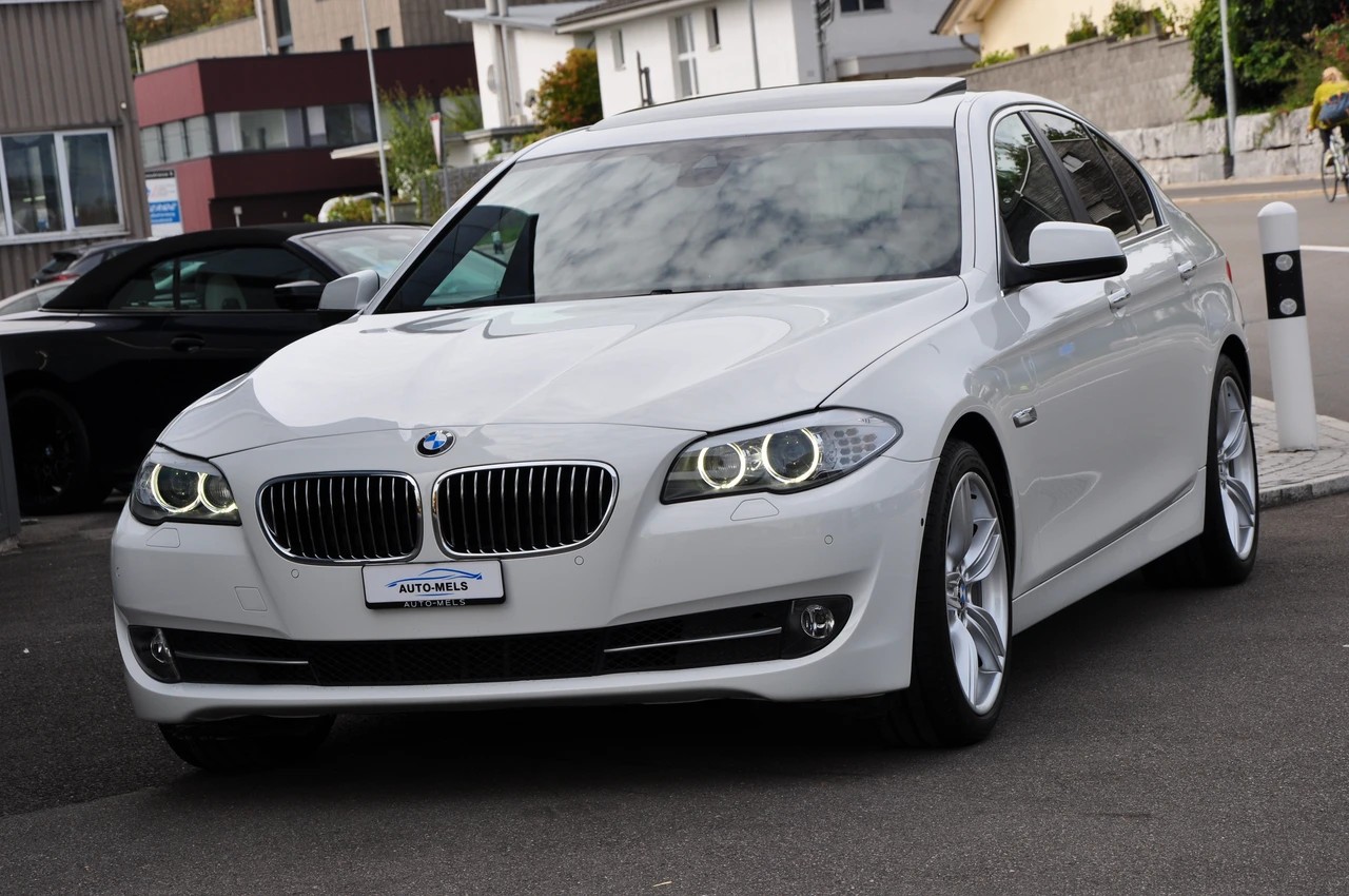 BMW 530i Steptronic-image-13