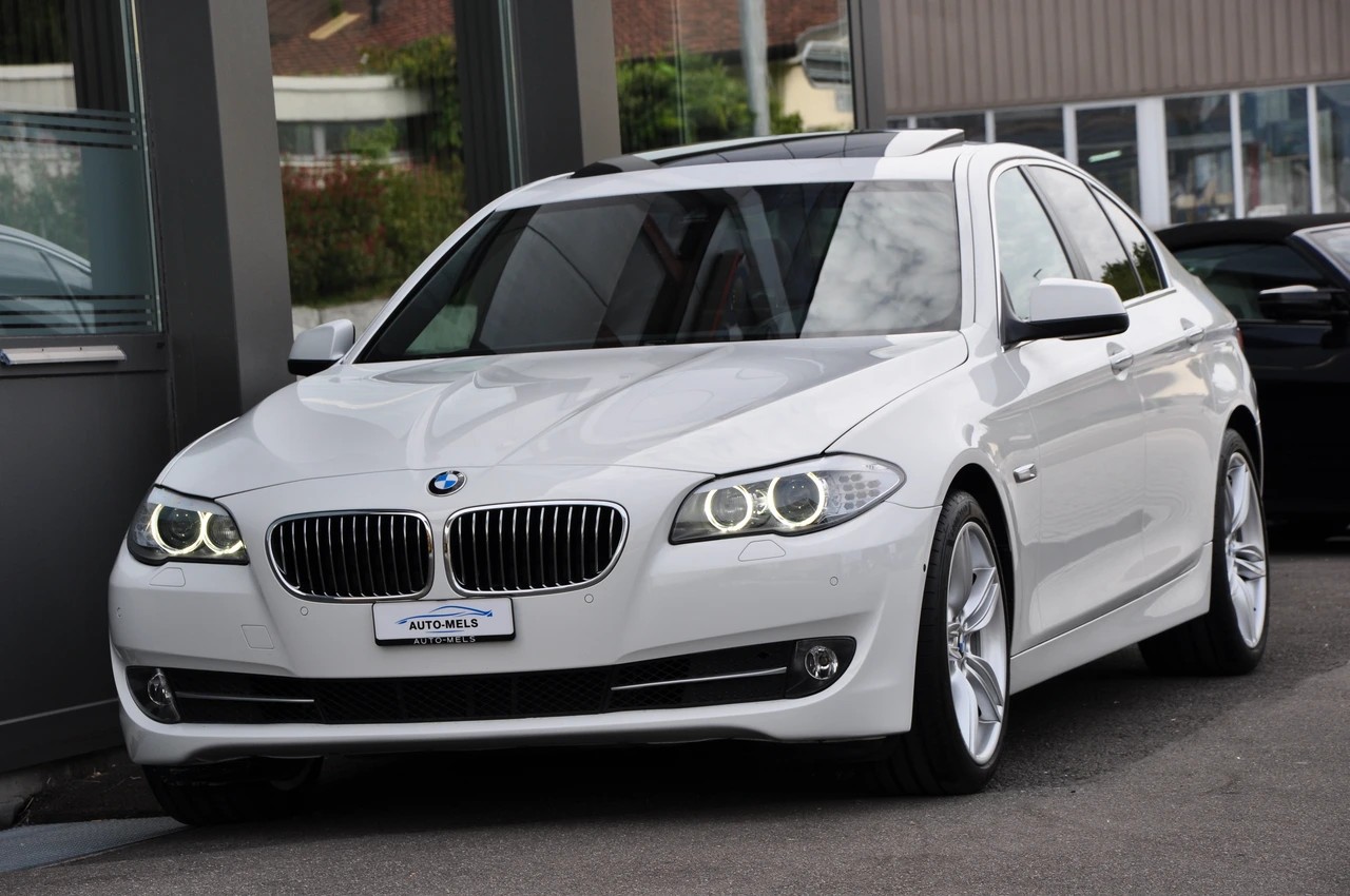 BMW 530i Steptronic-image-3