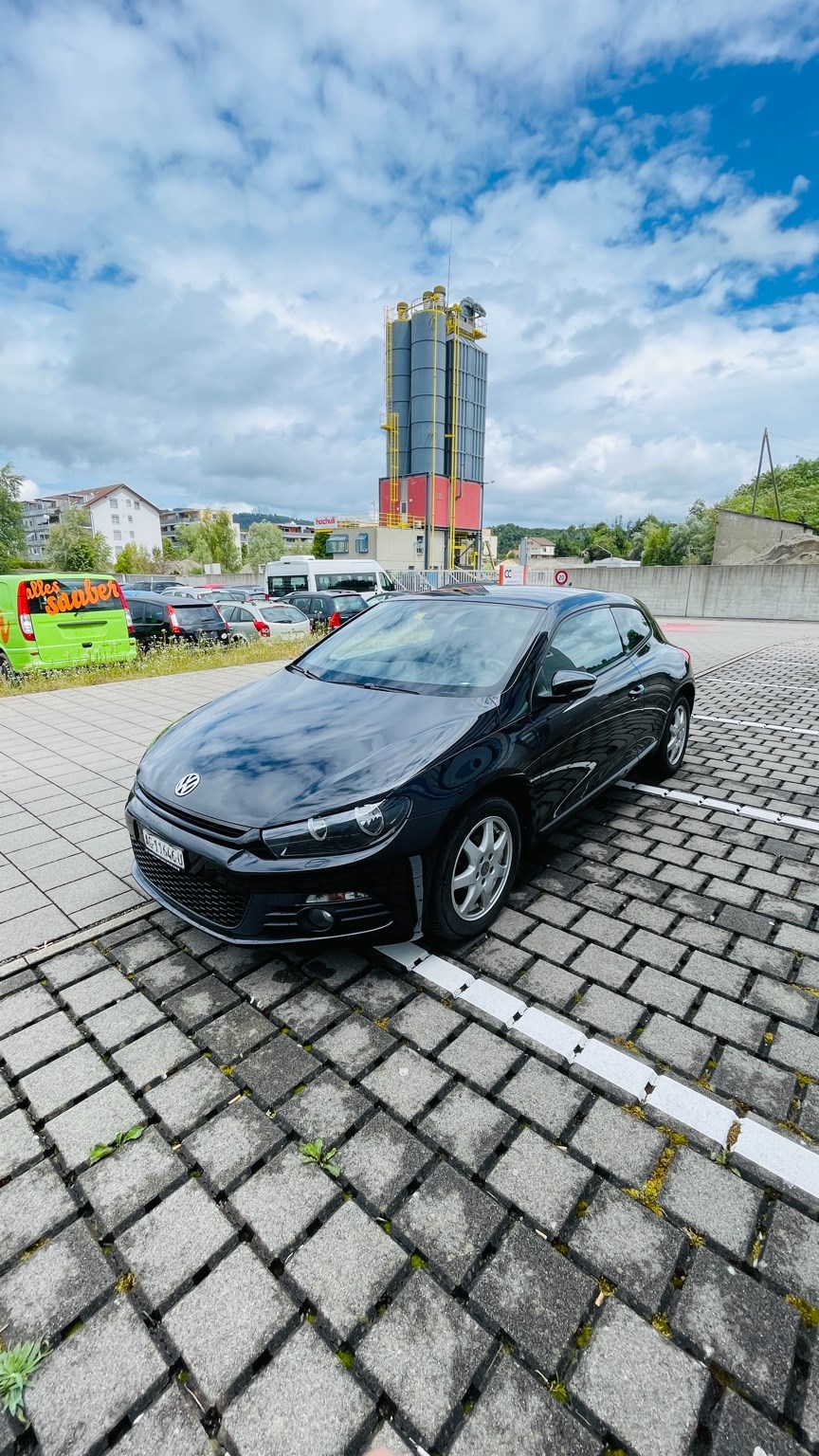 VW Scirocco 2.0 TSI DSG-image-0