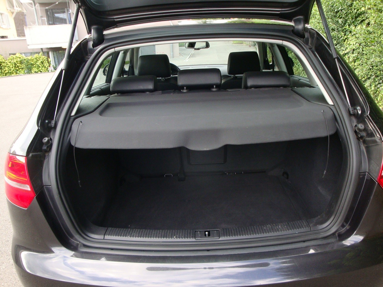AUDI A3 Sportback 1.8 TFSI Ambition-image-8