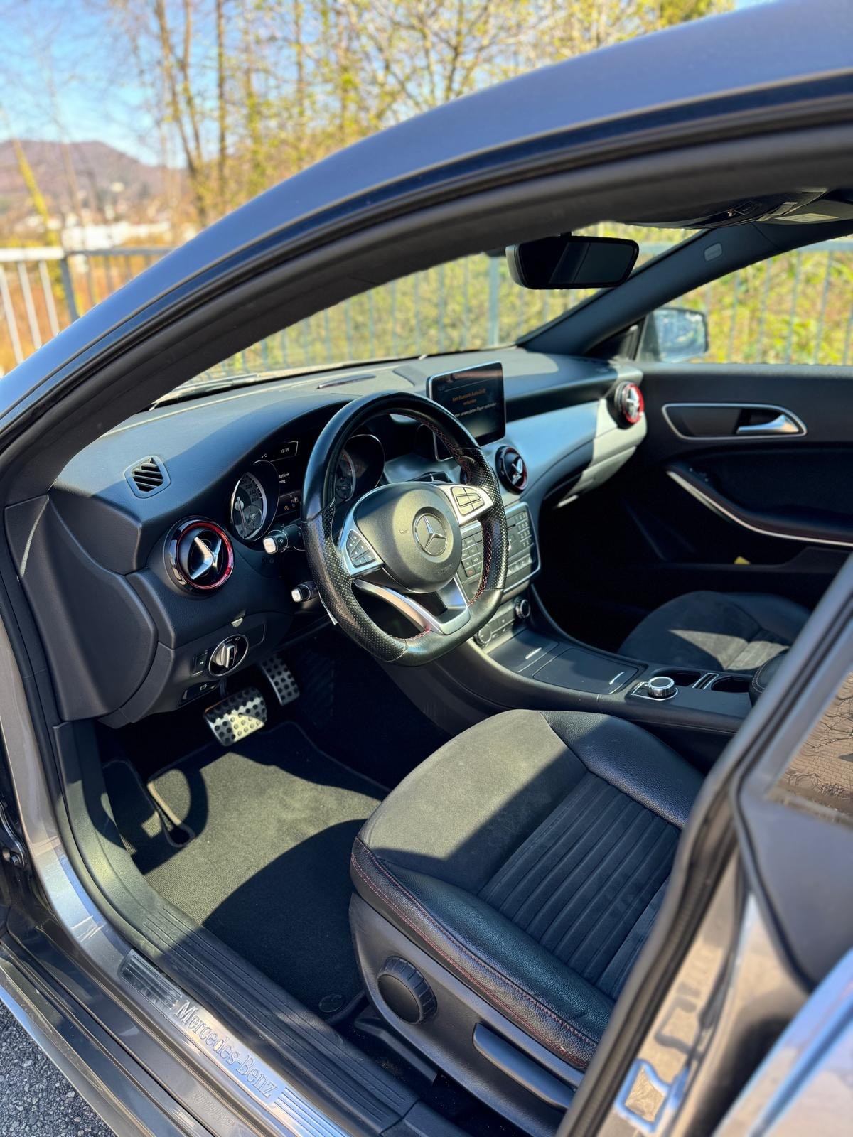 MERCEDES-BENZ CLA 250 Sport 7G-DCT 4Matic-image-7