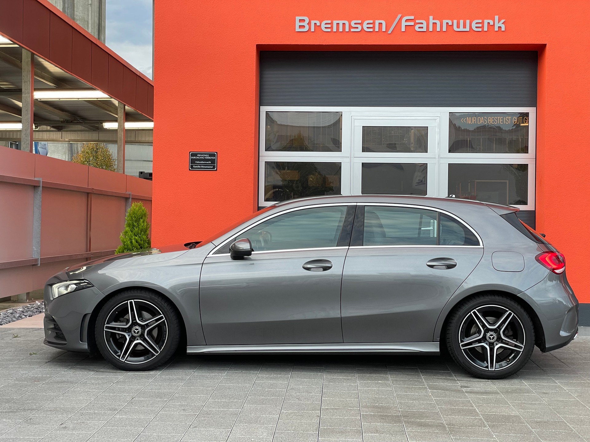 MERCEDES-BENZ A 200 AMG Line 7G-DCT-image-1