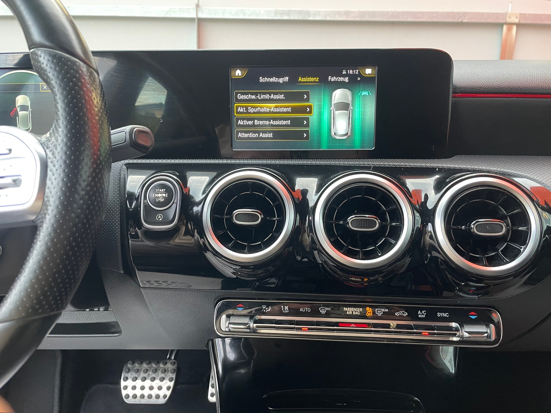MERCEDES-BENZ A 200 AMG Line 7G-DCT-image-7