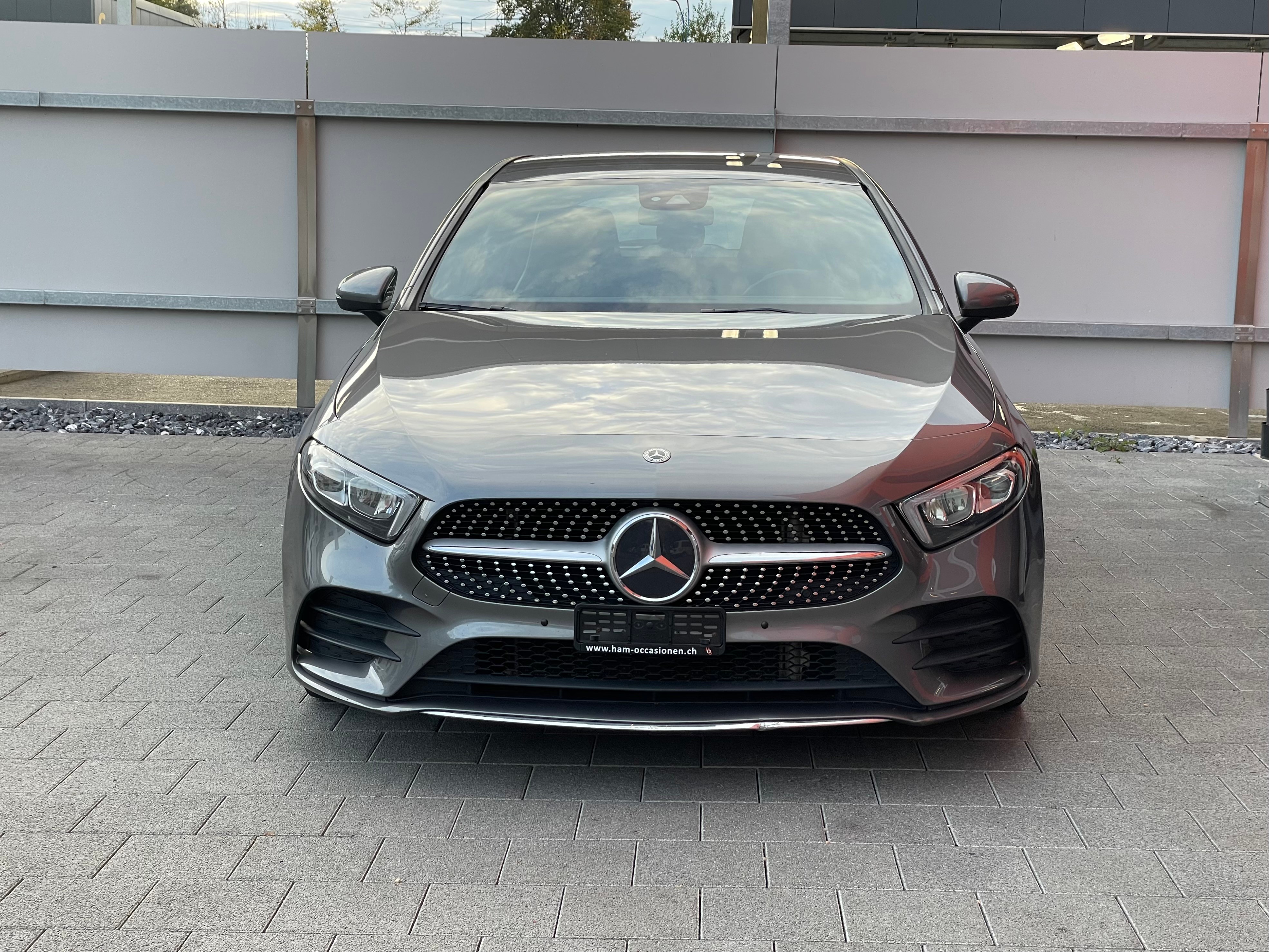 MERCEDES-BENZ A 200 AMG Line 7G-DCT — slika 1