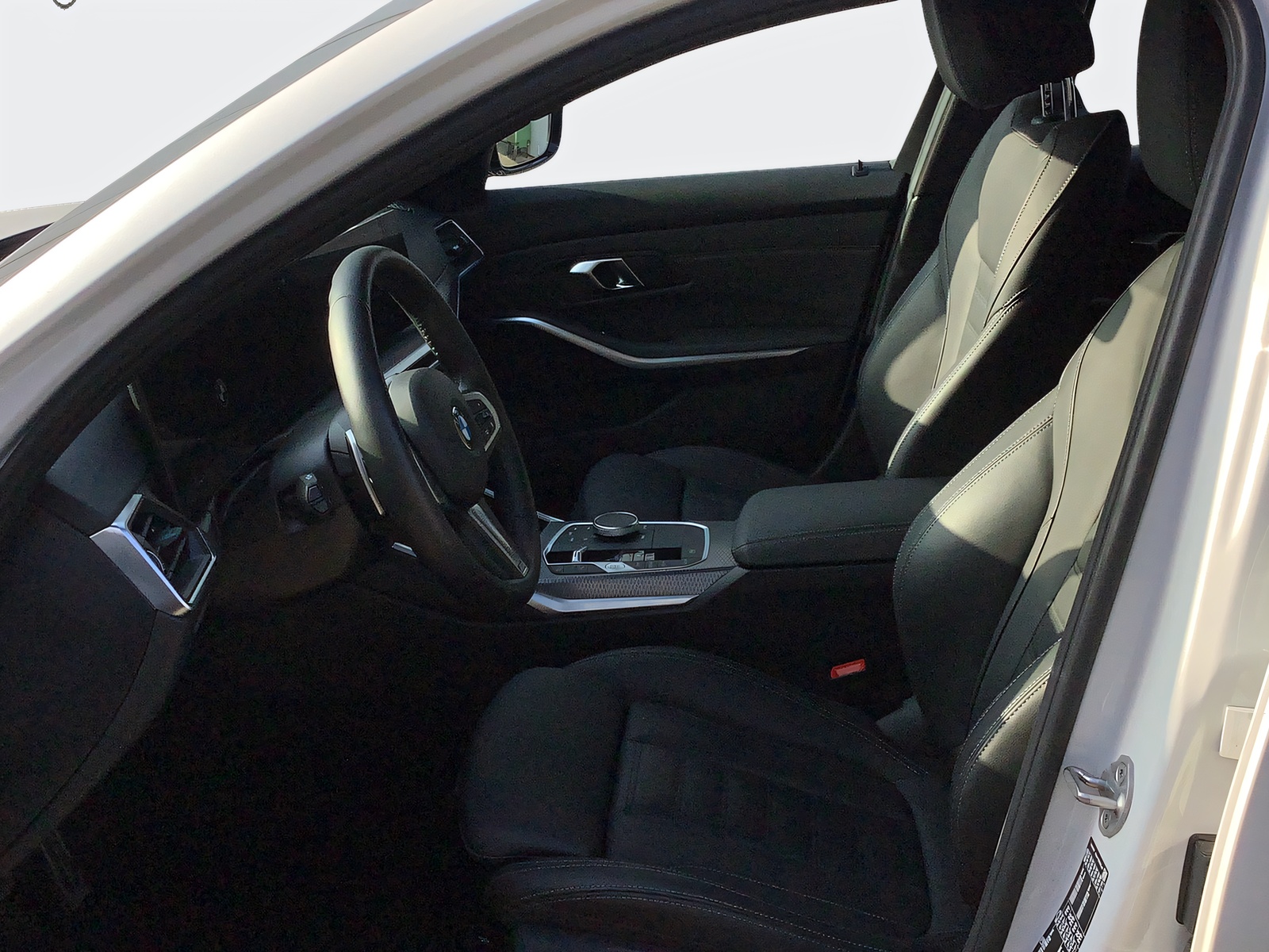 BMW 330d xDr 48V T M Sport-image-10