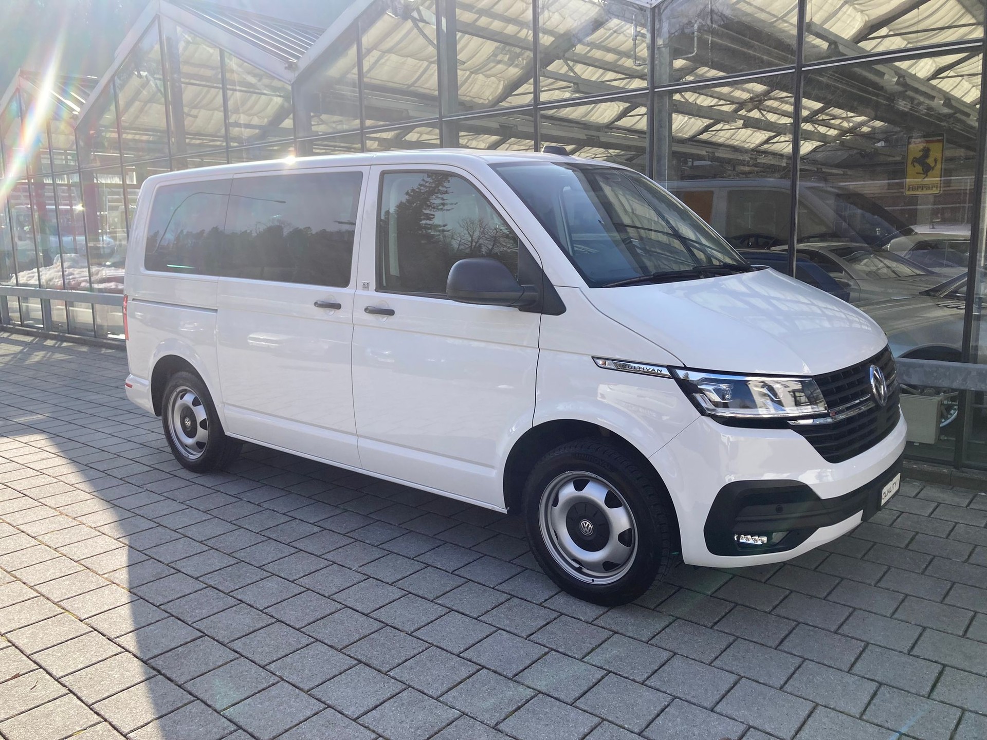VW T6.1 Multivan 2.0 TDI Trendline Liberty 4Motion DSG-image-0