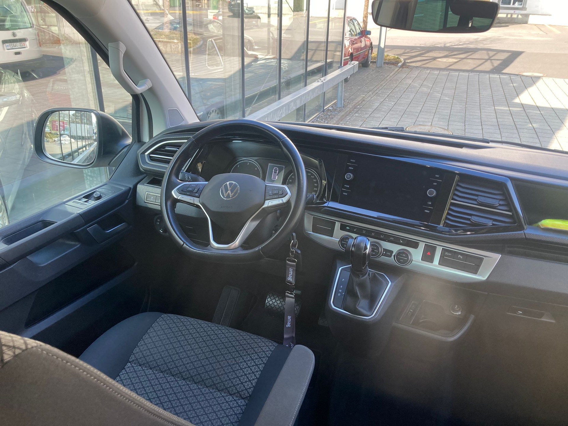 VW T6.1 Multivan 2.0 TDI Trendline Liberty 4Motion DSG-image-7