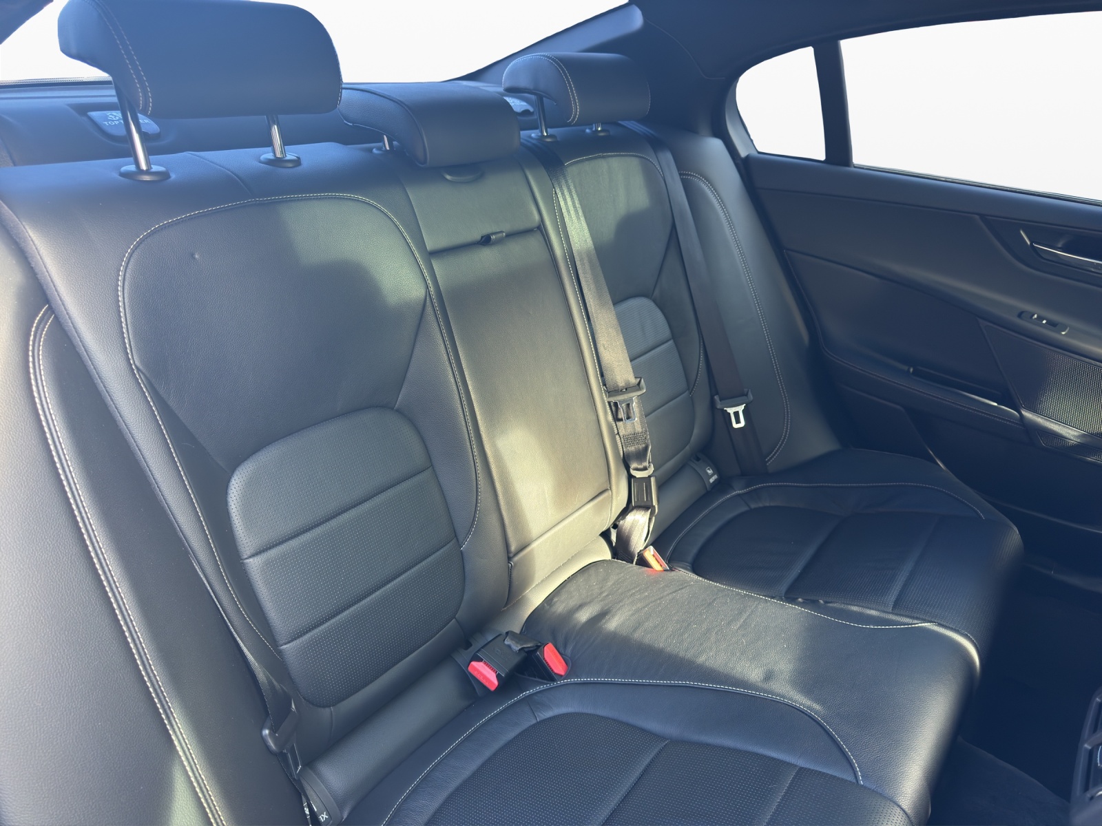 JAGUAR XE S 3.0 Automatic-image-18