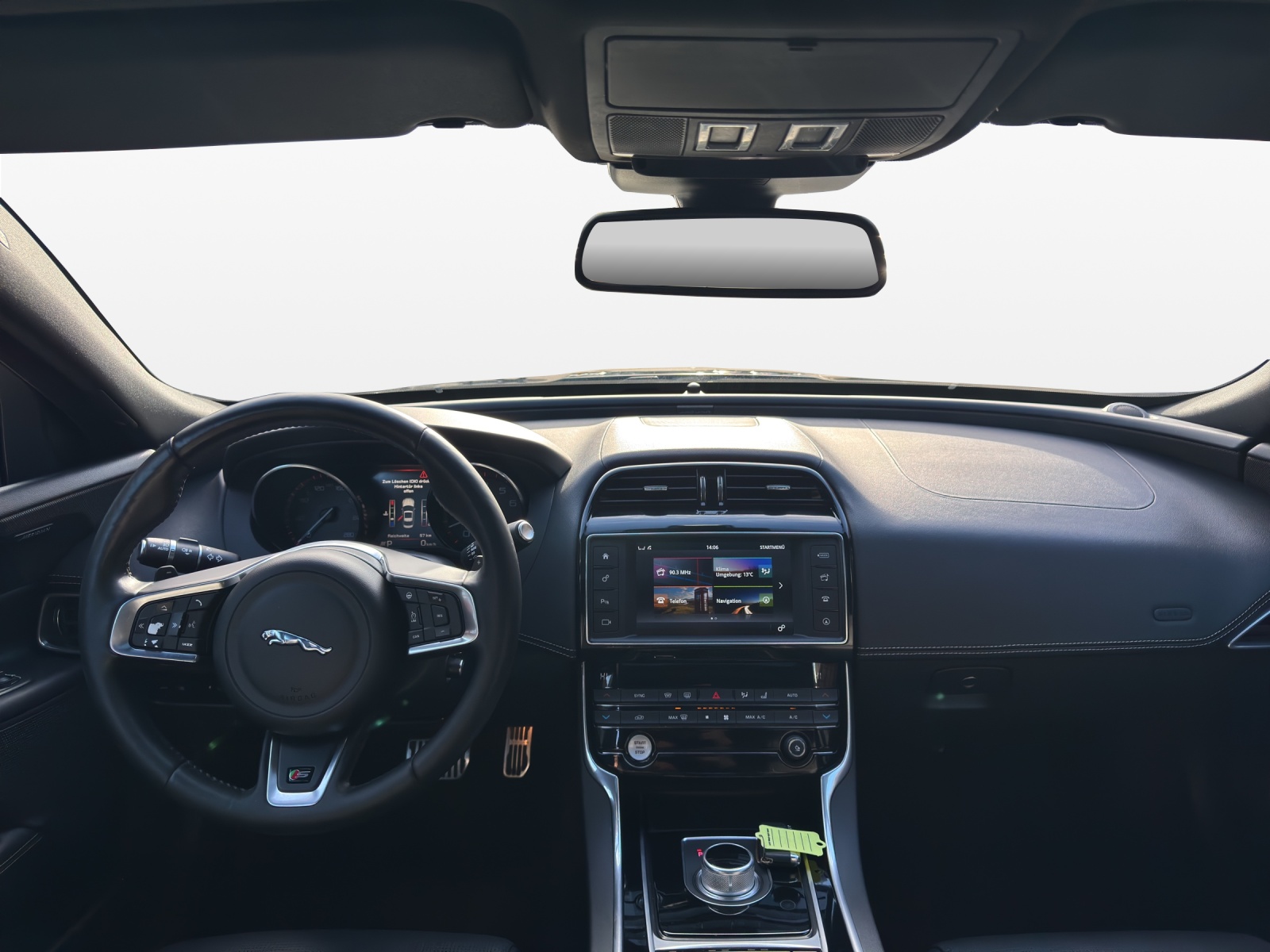 JAGUAR XE S 3.0 Automatic-image-11