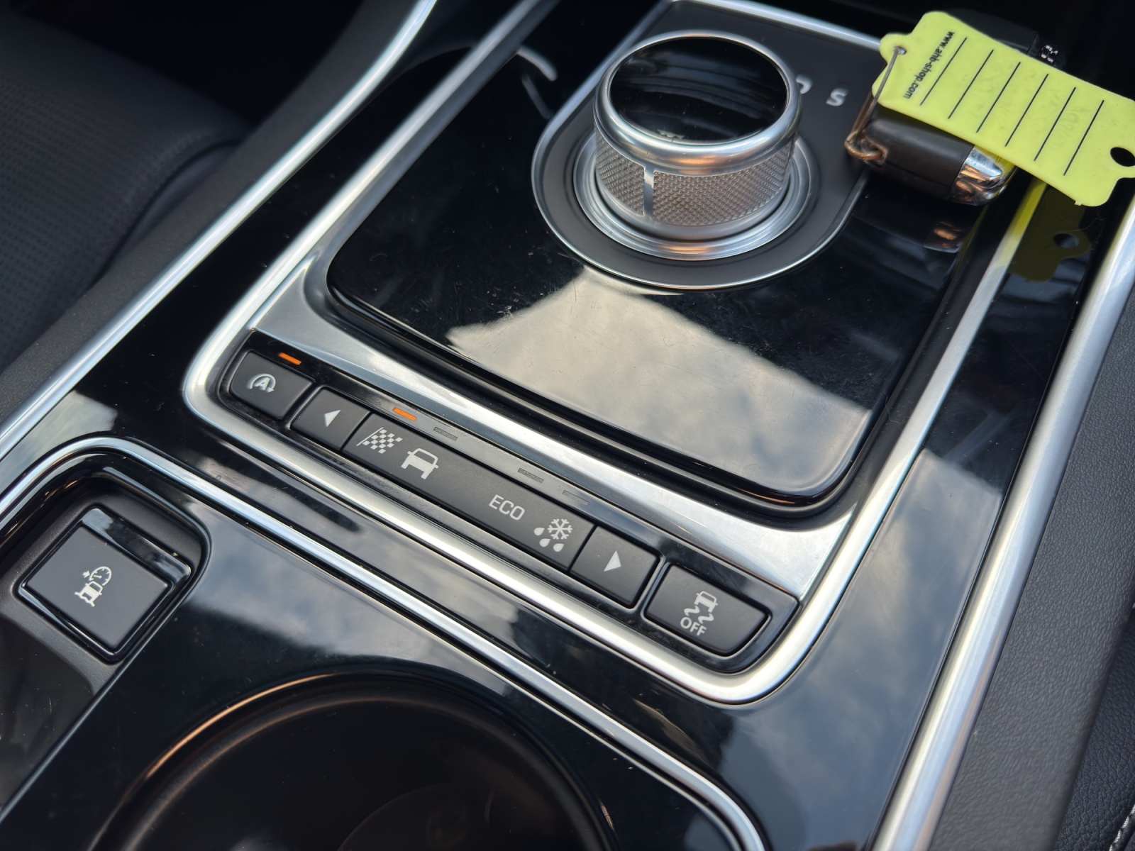 JAGUAR XE S 3.0 Automatic-image-22