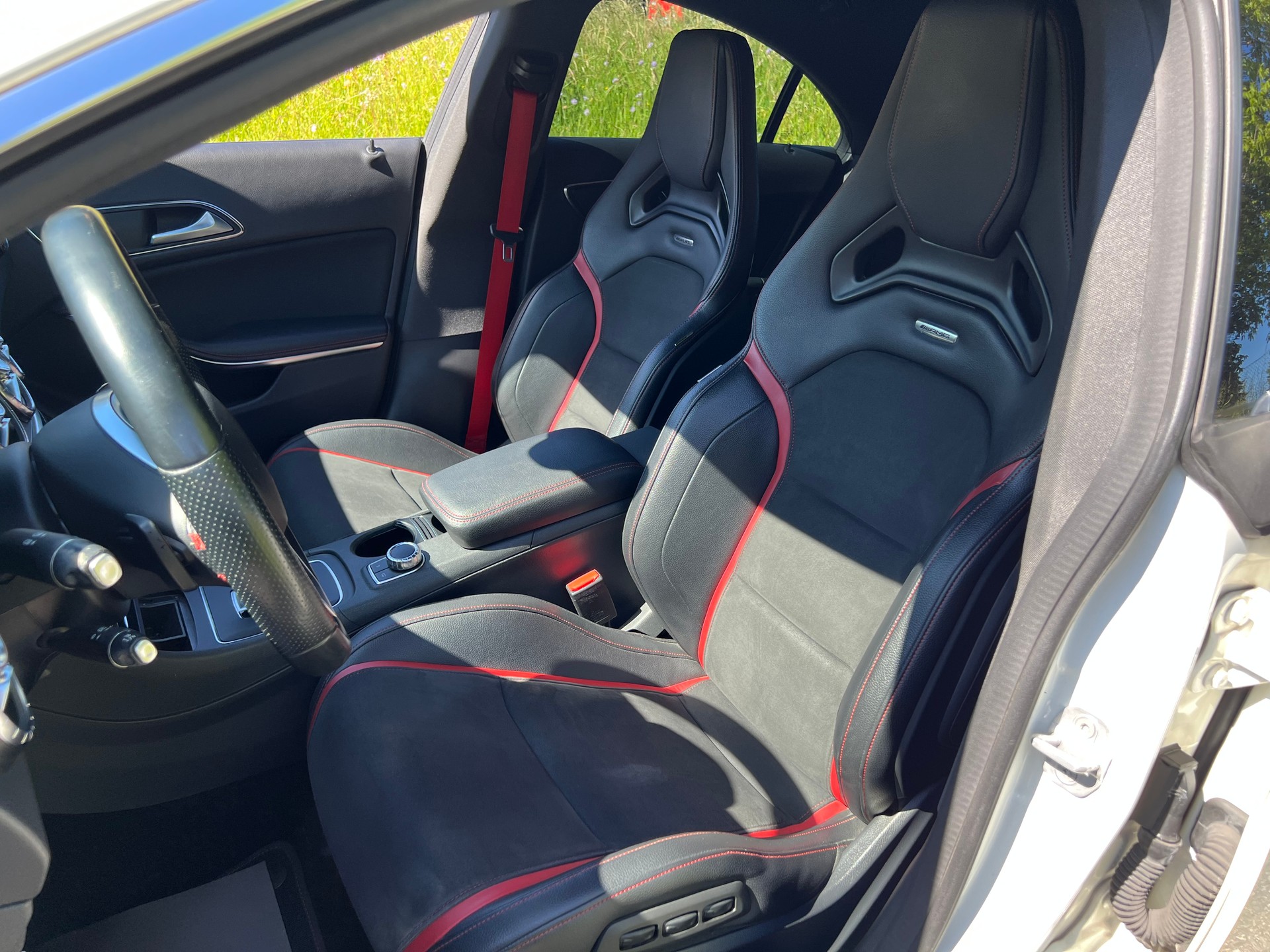 MERCEDES-BENZ CLA 45 AMG 4MATIC "360 PS ALLRAD" FRISCH AB MFK !! VON FRAU GEFAHREN MIT 8 RÄDER.-image-28