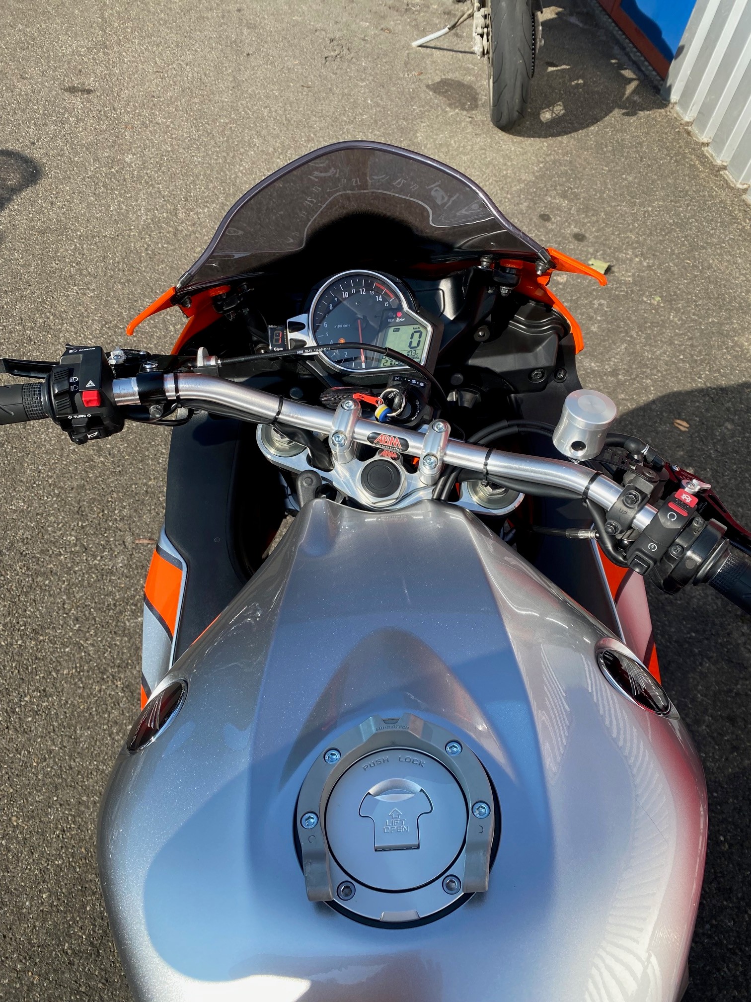 HONDA CBR 1000 RA ABS-showroom-element-3