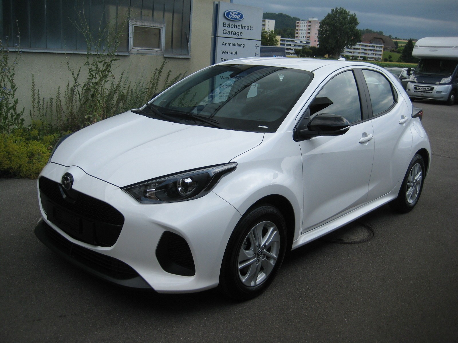 MAZDA 2 Hybrid Centre-line