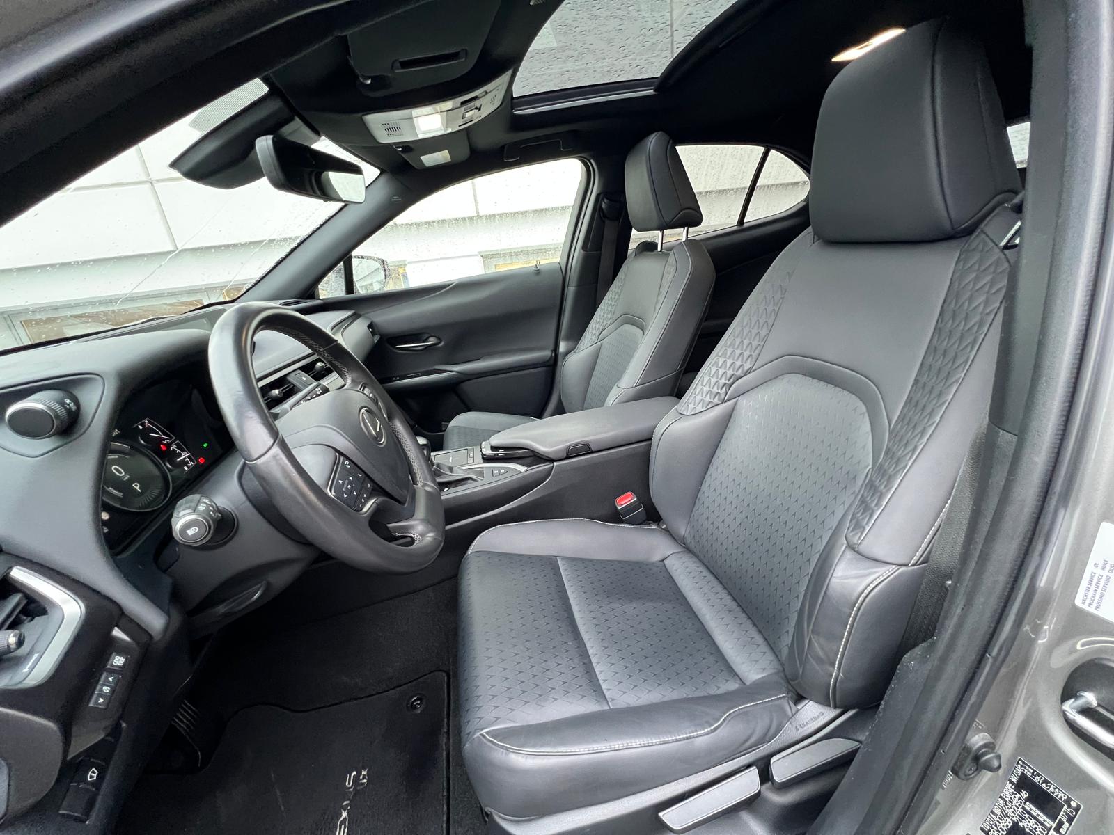 LEXUS 250h limited edition 10 Jahre Werkgarantie oder 185000 km-image-4