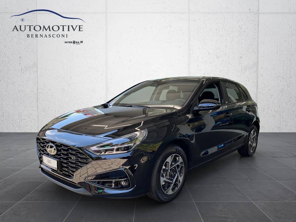 HYUNDAI i30 1.5 T-GDi Amplia 48V MH DCT
