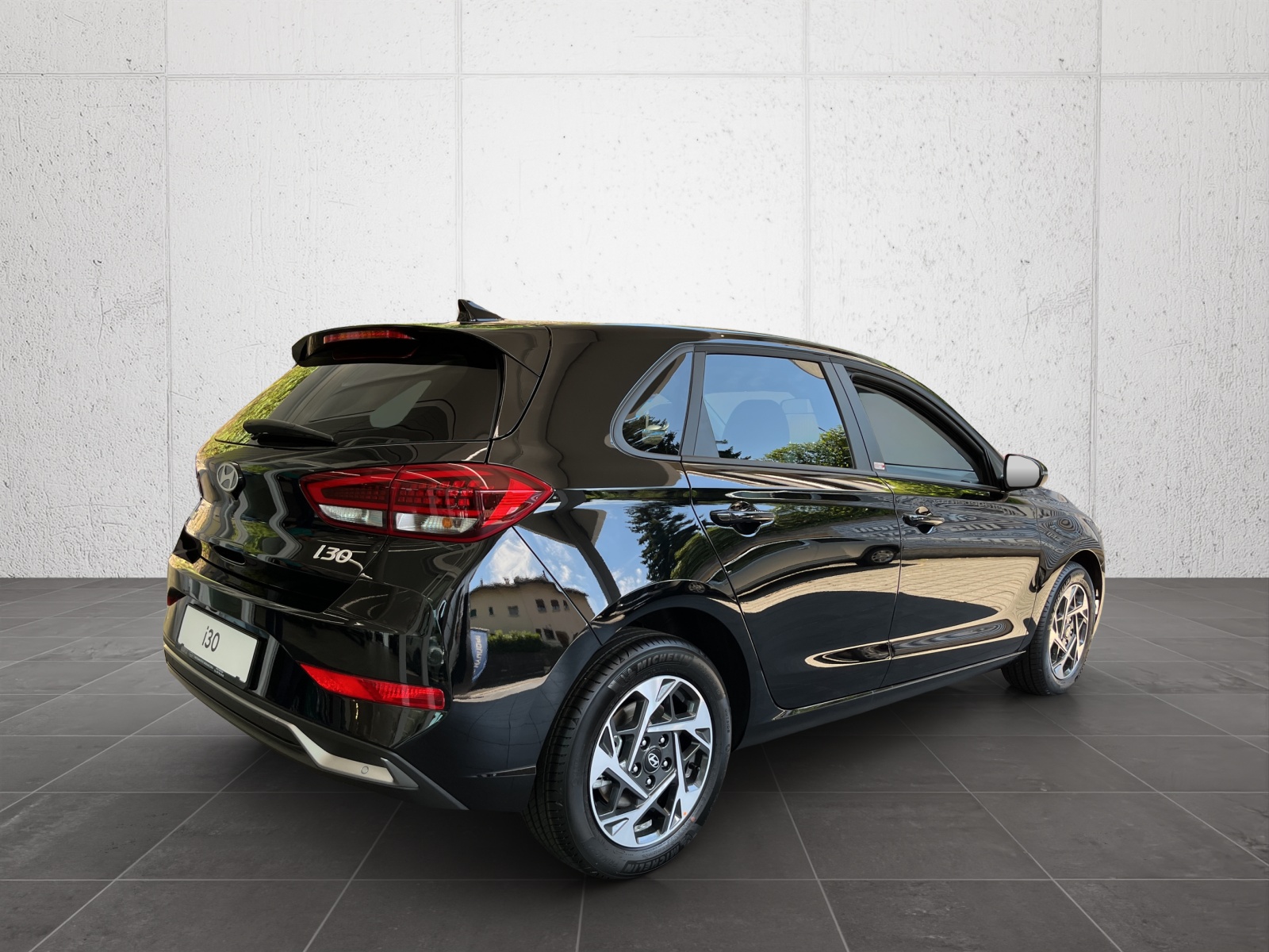 HYUNDAI i30 1.5 T-GDi Amplia 48V MH DCT-image-5