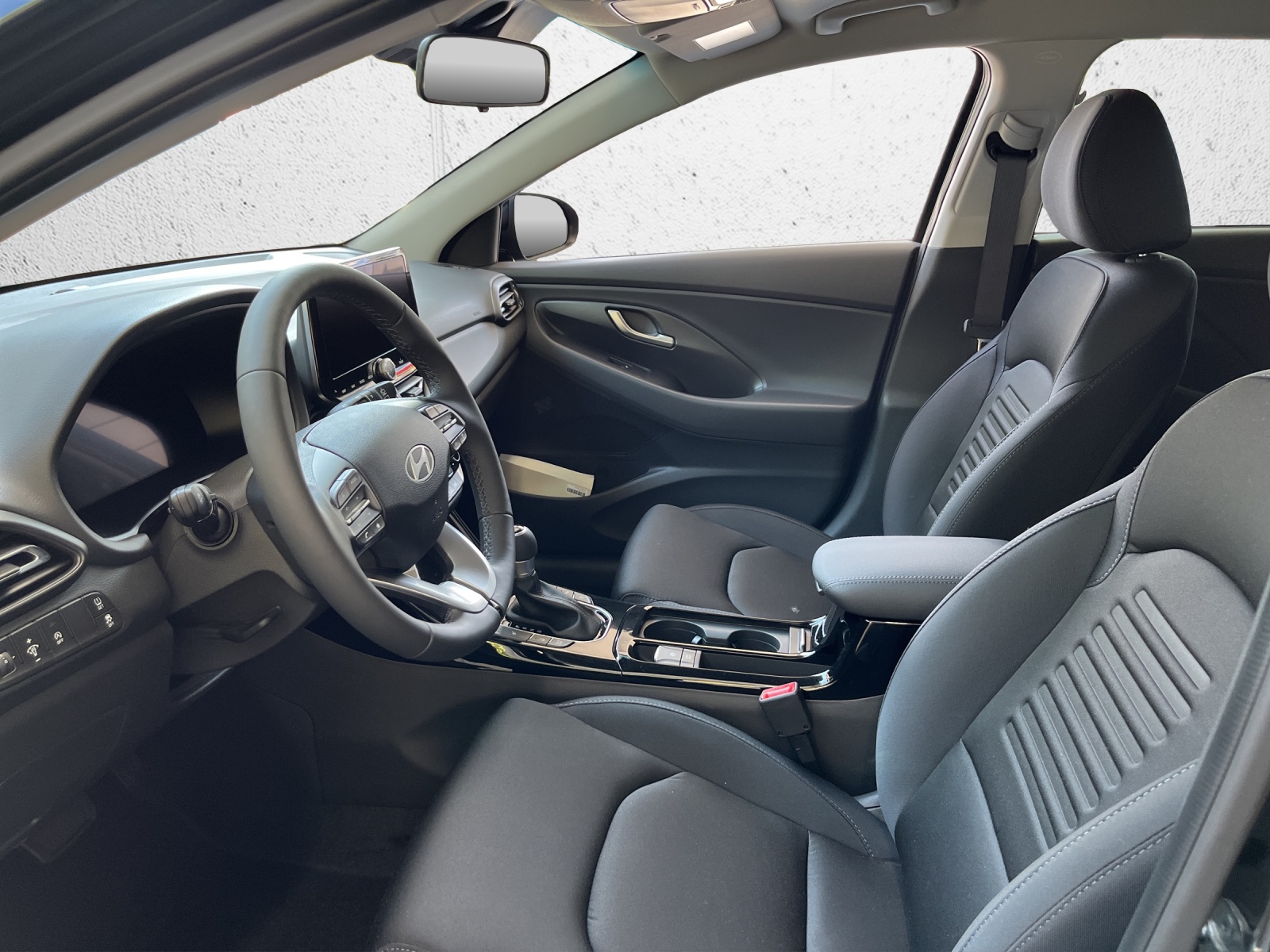 HYUNDAI i30 1.5 T-GDi Amplia 48V MH DCT-image-8