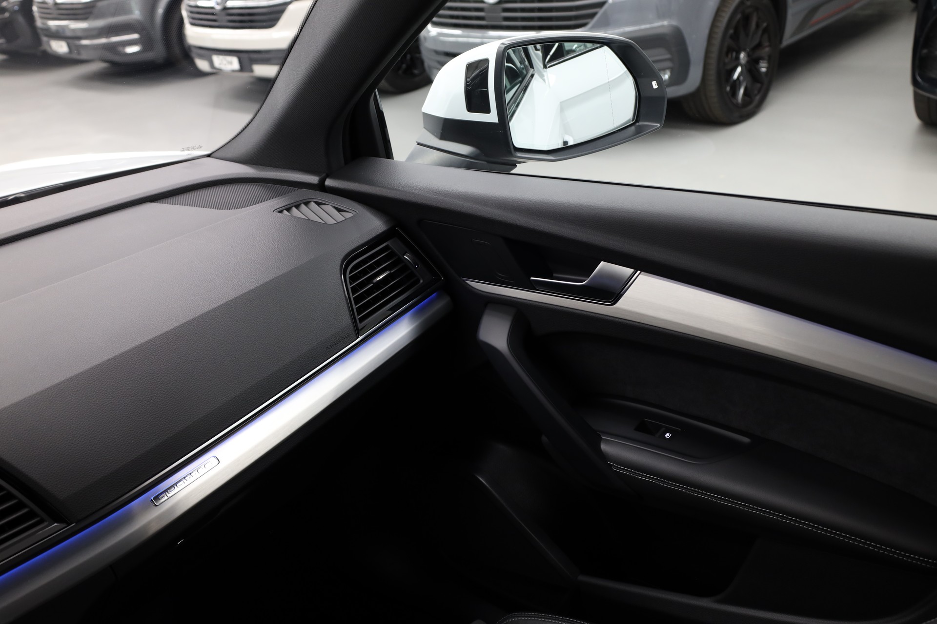 AUDI Q5 2.0 45 TFSI S Line quattro S-Tronic-image-23