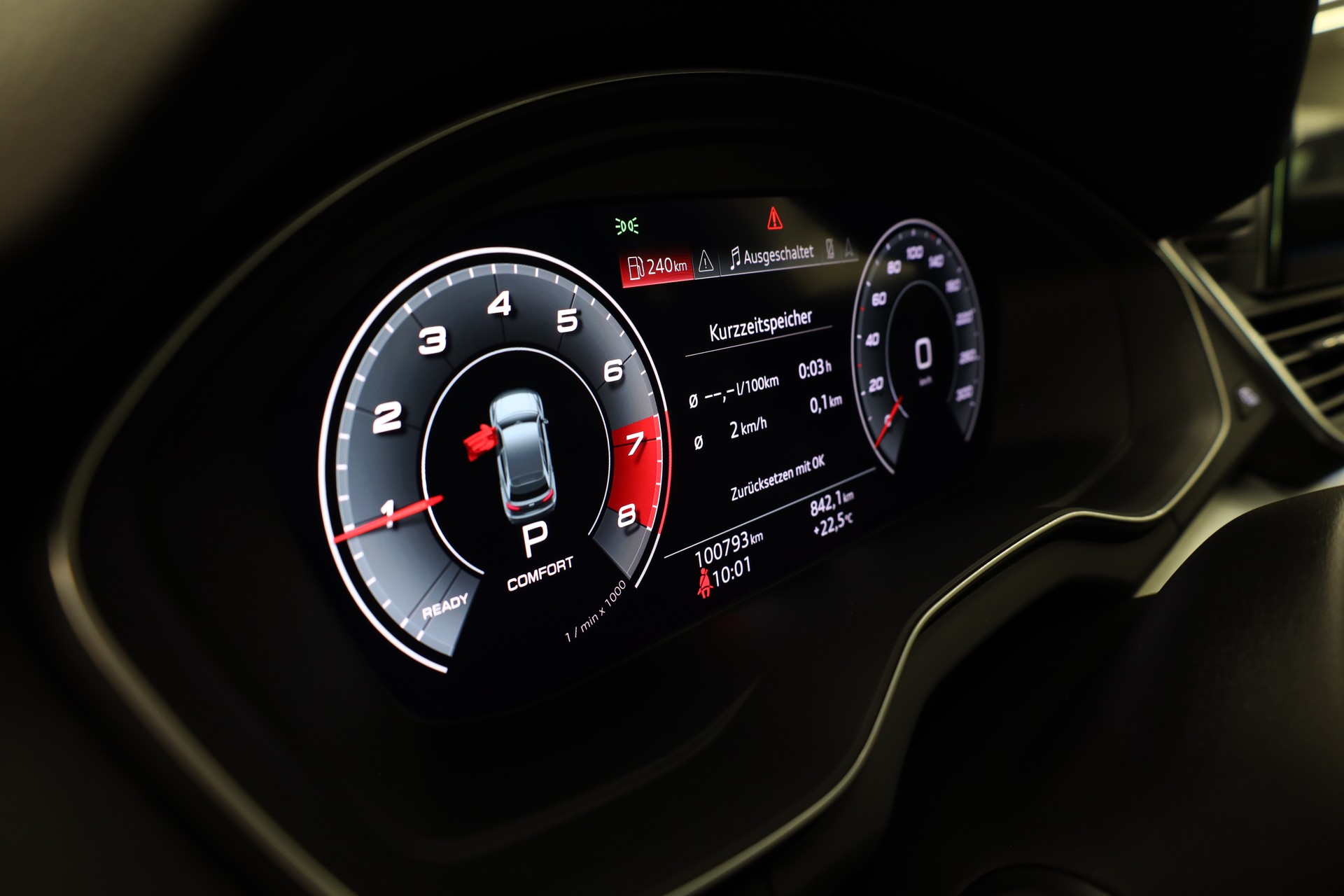 AUDI Q5 2.0 45 TFSI S Line quattro S-Tronic-image-19