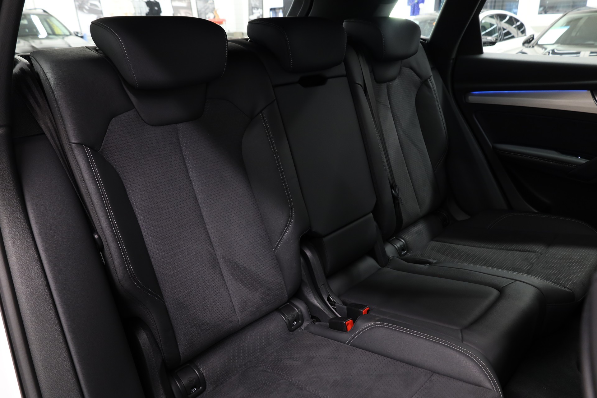 AUDI Q5 2.0 45 TFSI S Line quattro S-Tronic-image-31